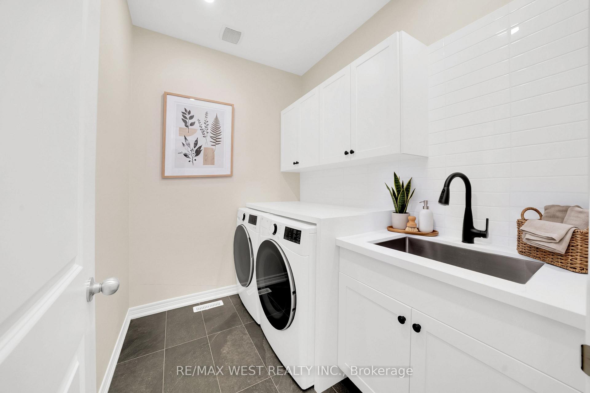 Photo 23 of 201 Bellefond Street, Vaughan, Kleinburg — HOMEH