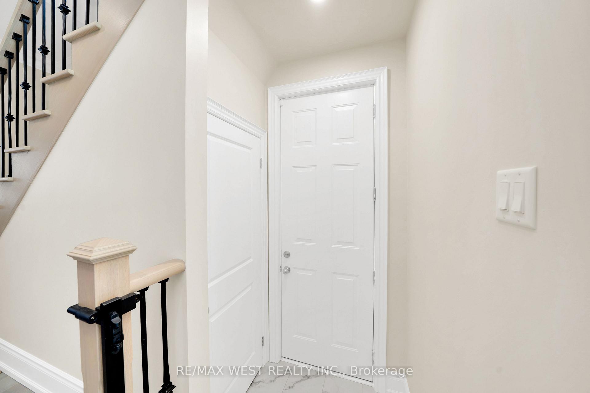 Photo 30 of 201 Bellefond Street, Vaughan, Kleinburg — HOMEH
