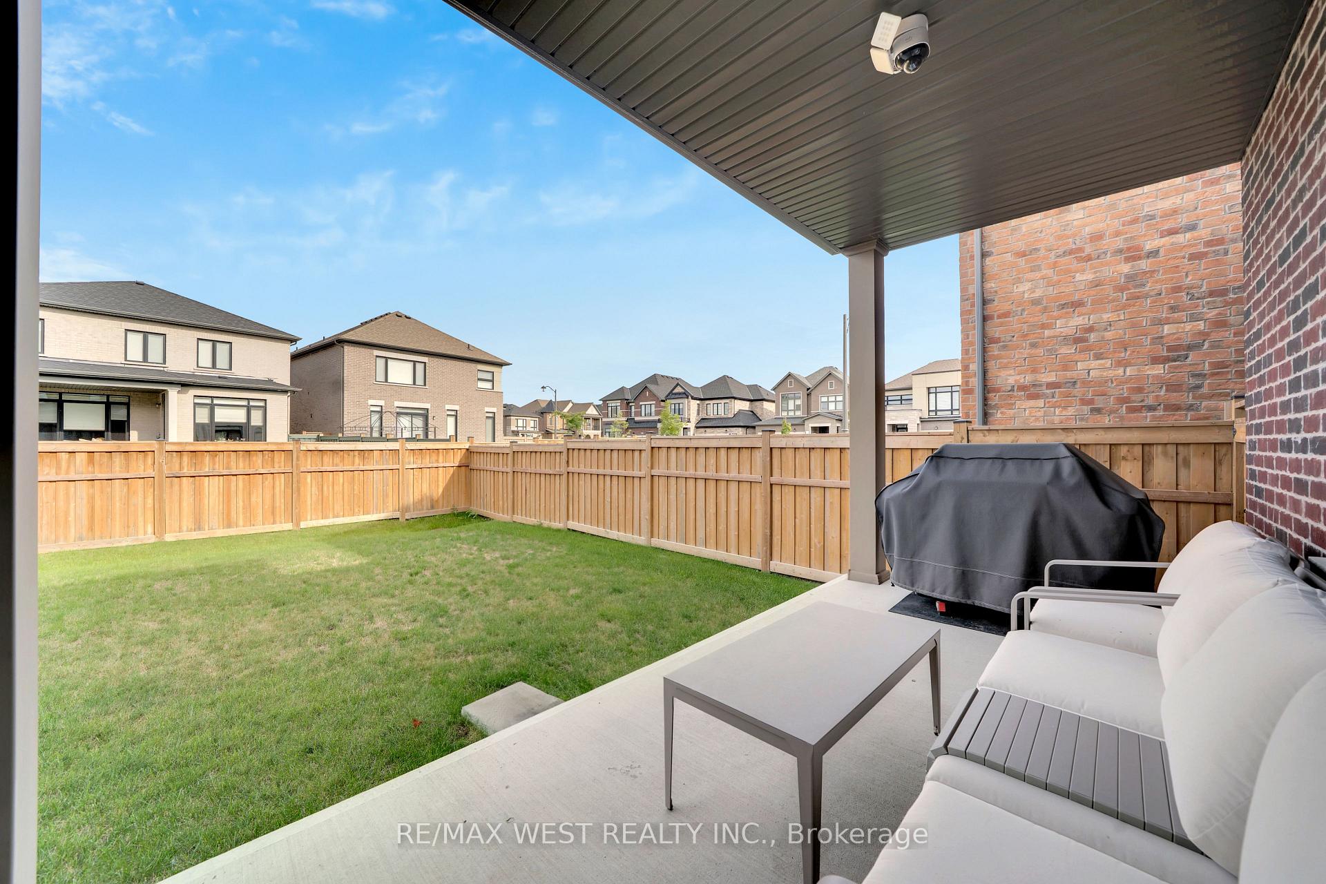 Photo 31 of 201 Bellefond Street, Vaughan, Kleinburg — HOMEH