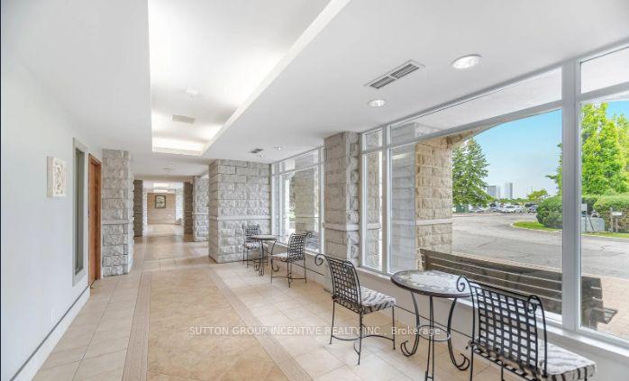 Photo 4 of Unit 314, 2504 Rutherford Road, Vaughan, Maple — HOMEH