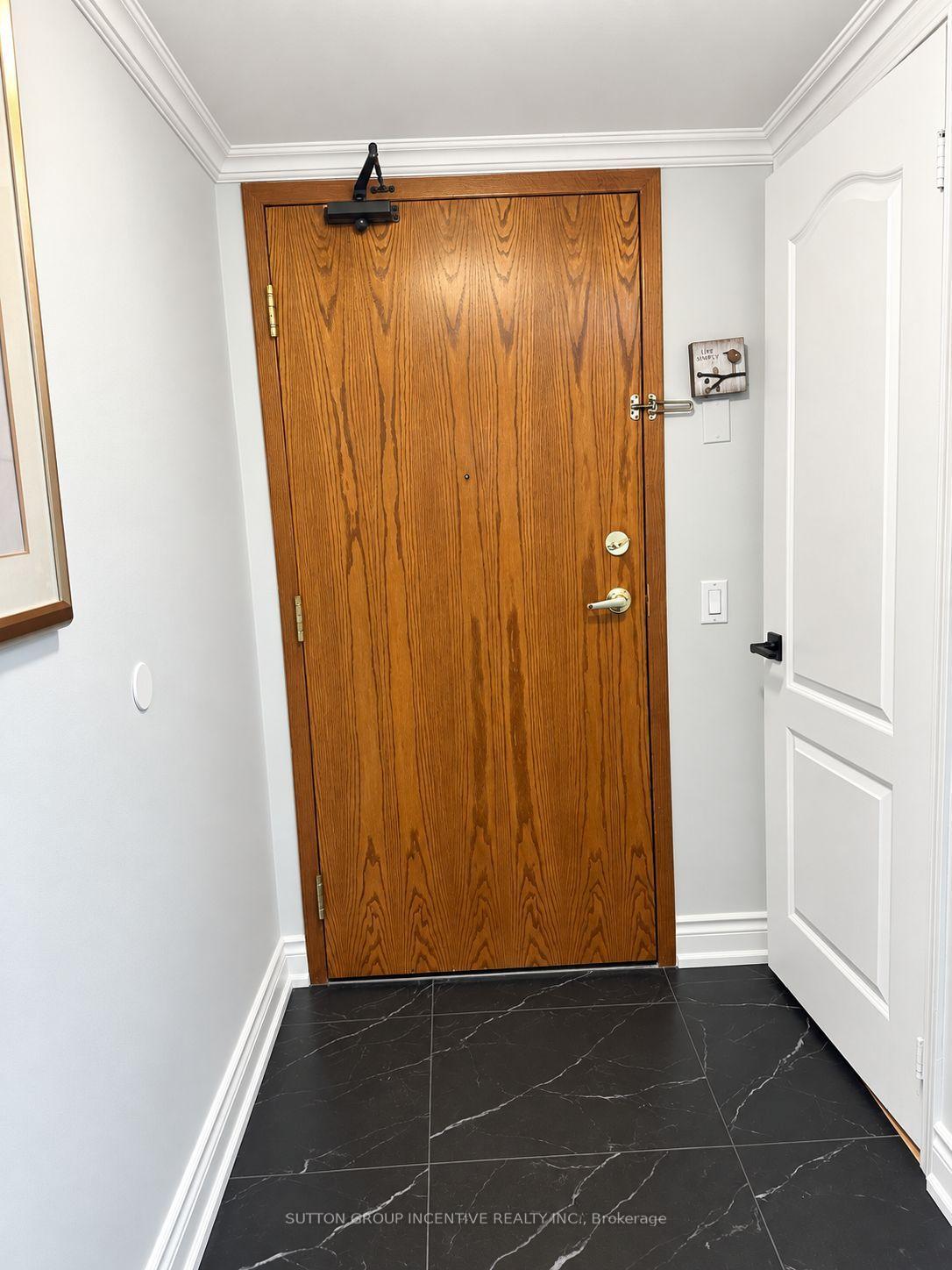 Photo 8 of Unit 314, 2504 Rutherford Road, Vaughan, Maple — HOMEH