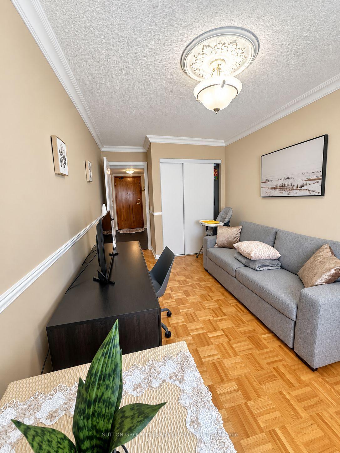 Photo 13 of Unit 314, 2504 Rutherford Road, Vaughan, Maple — HOMEH