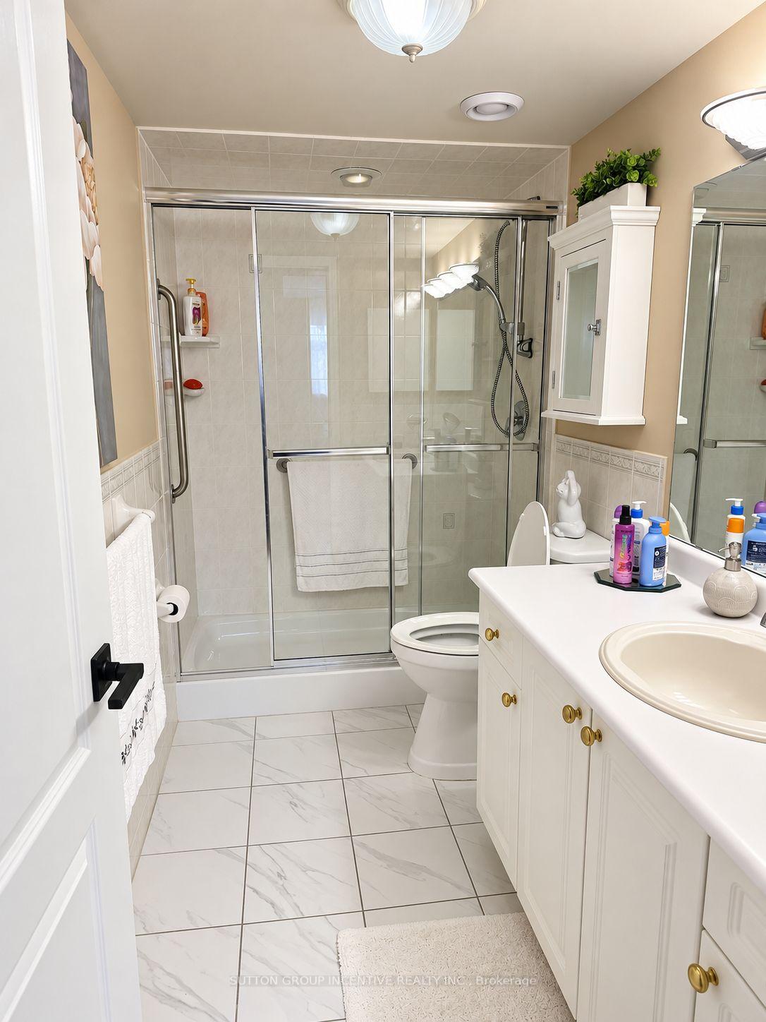 Photo 21 of Unit 314, 2504 Rutherford Road, Vaughan, Maple — HOMEH