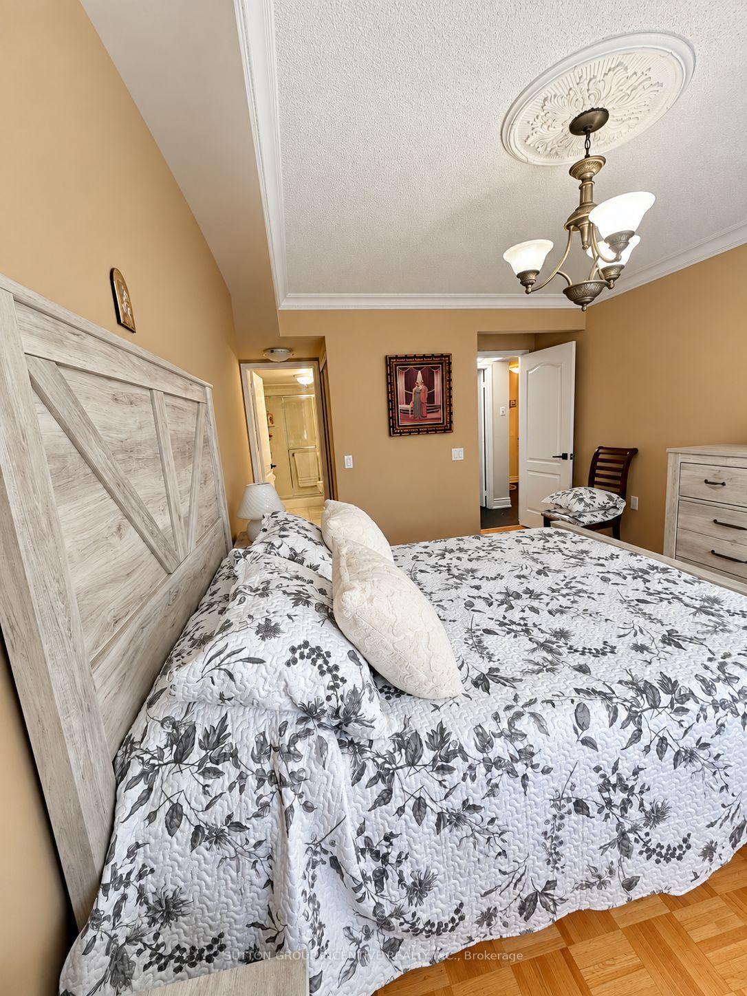Photo 23 of Unit 314, 2504 Rutherford Road, Vaughan, Maple — HOMEH