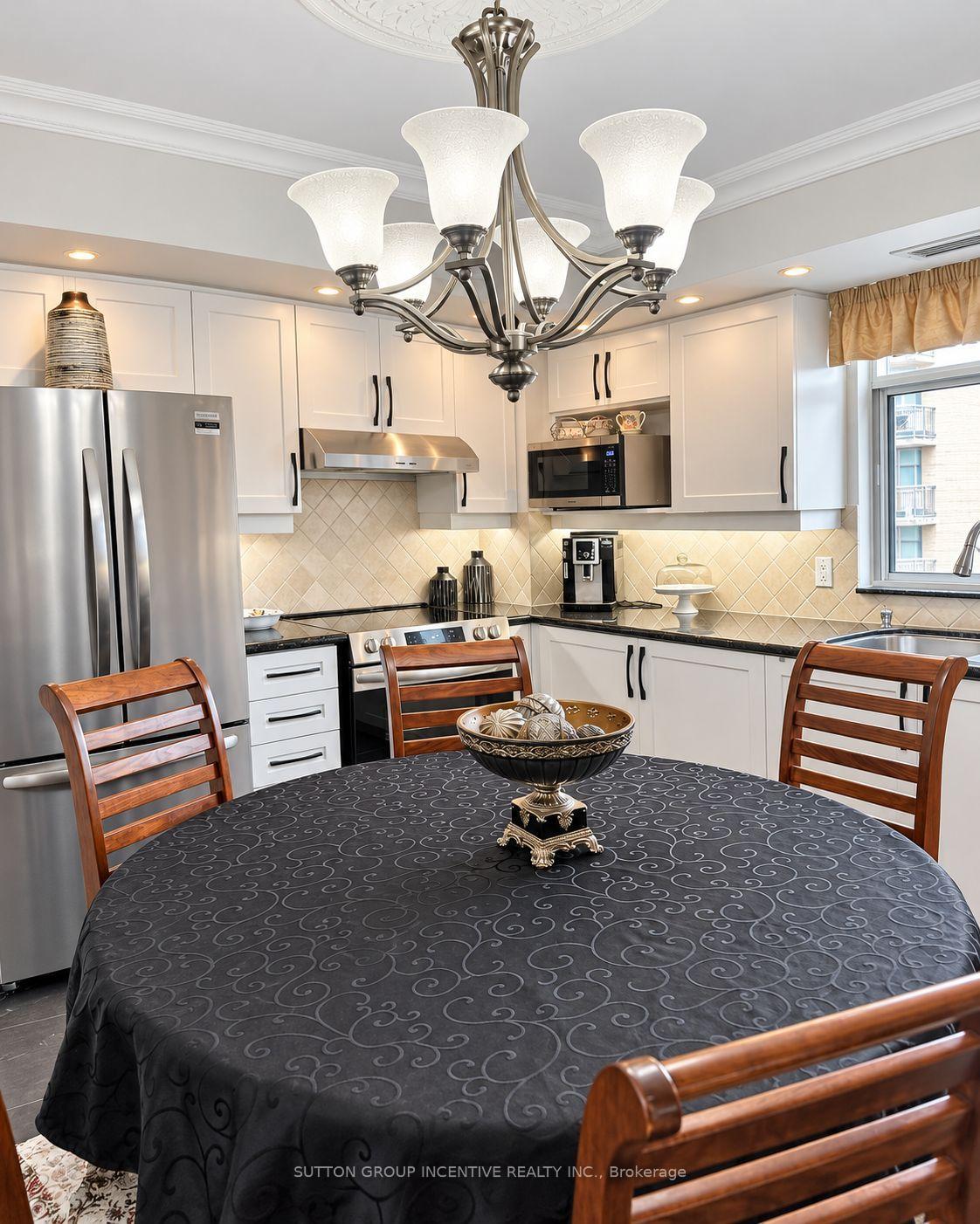 Photo 14 of Unit 314, 2504 Rutherford Road, Vaughan, Maple — HOMEH