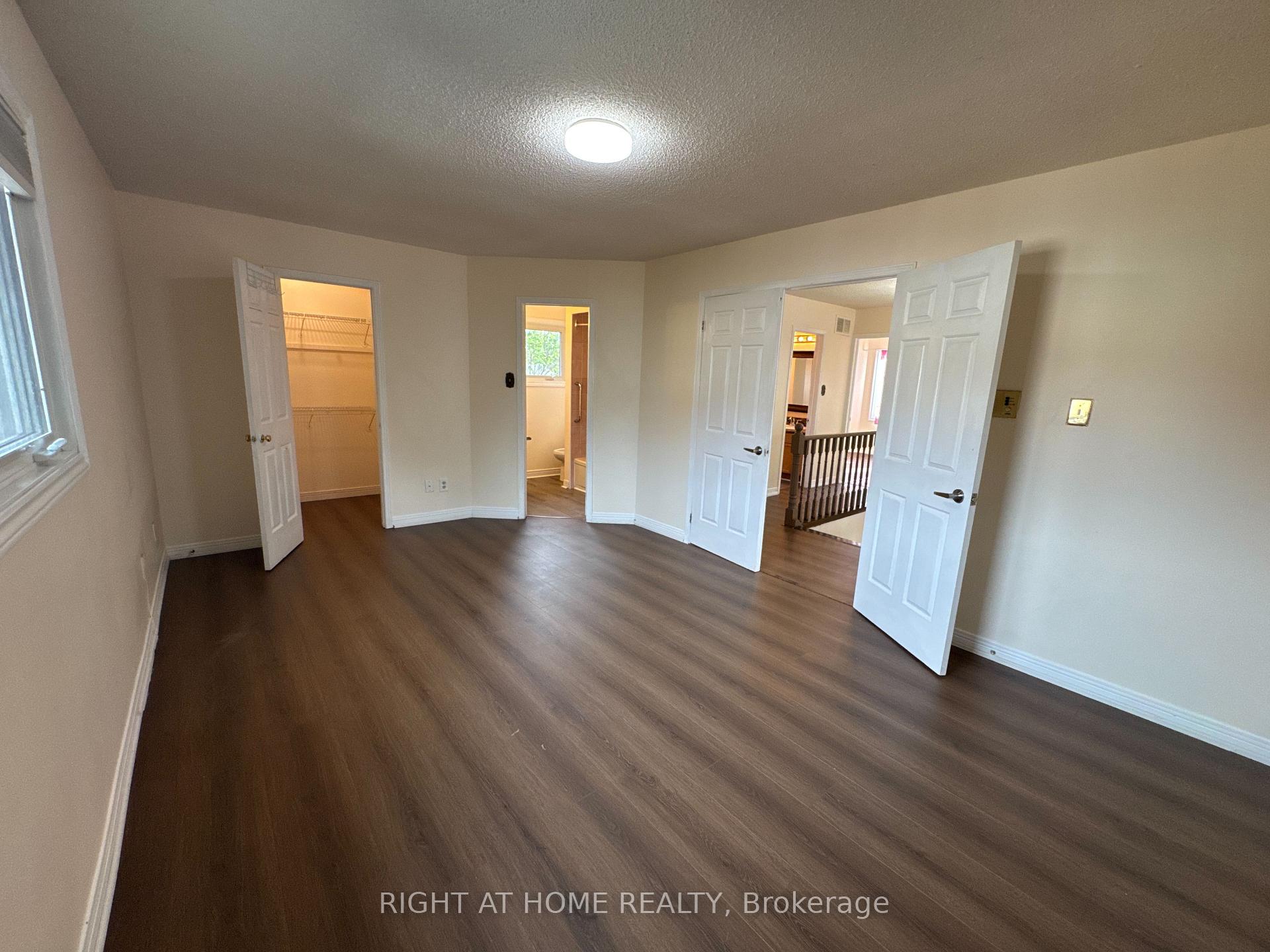 Photo 13 of 114 Browning Trail, Barrie, Letitia Heights — HOMEH