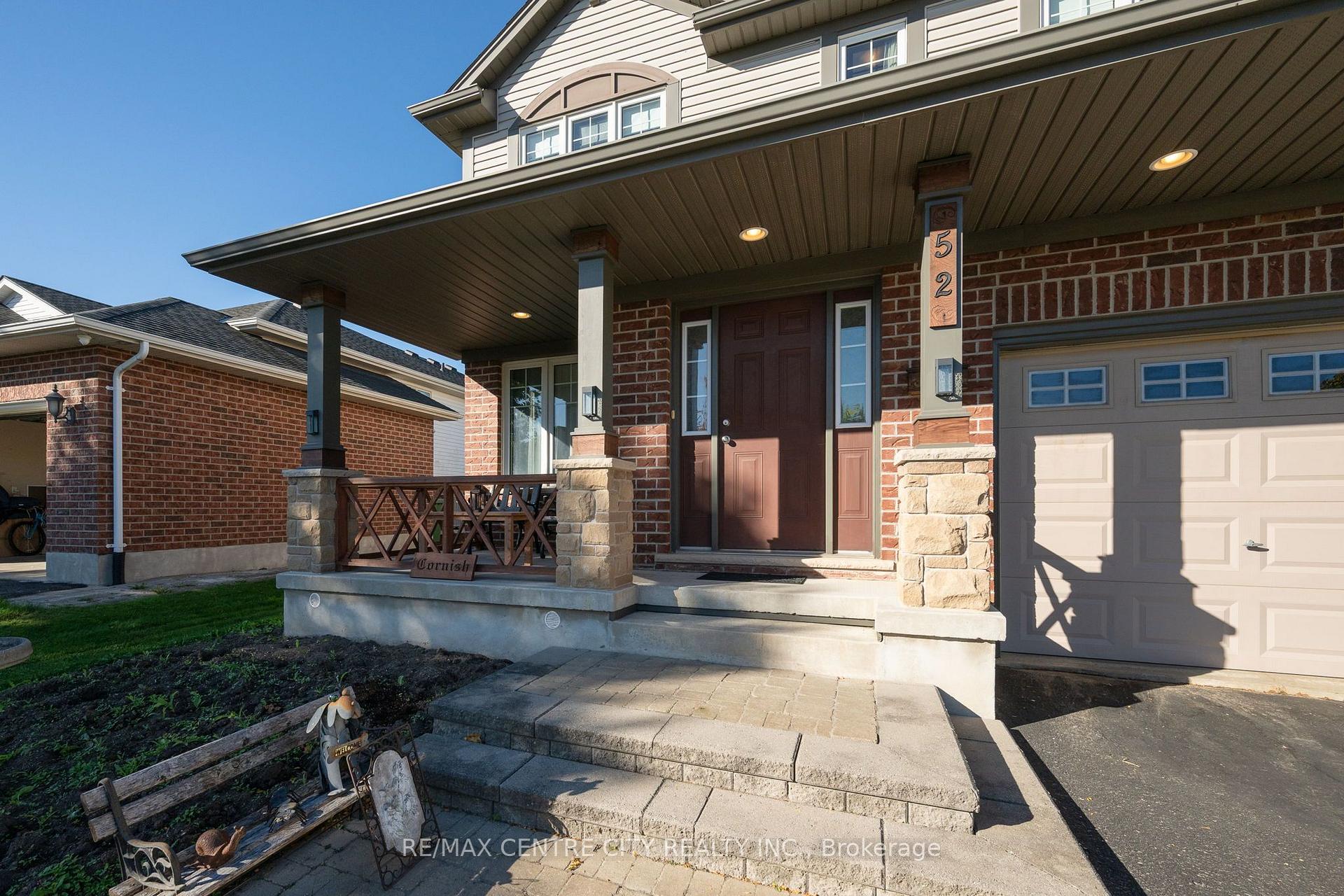 Photo 3 of 52 Pine Valley Drive, St. Thomas — HOMEH