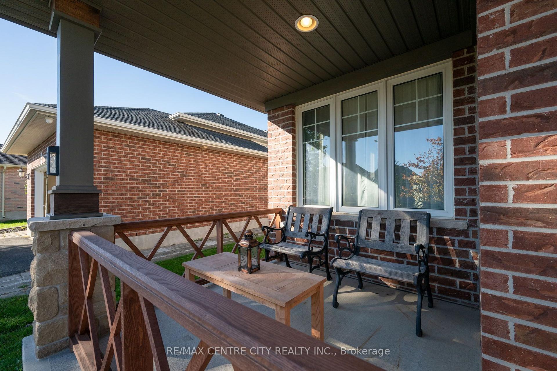 Photo 5 of 52 Pine Valley Drive, St. Thomas — HOMEH