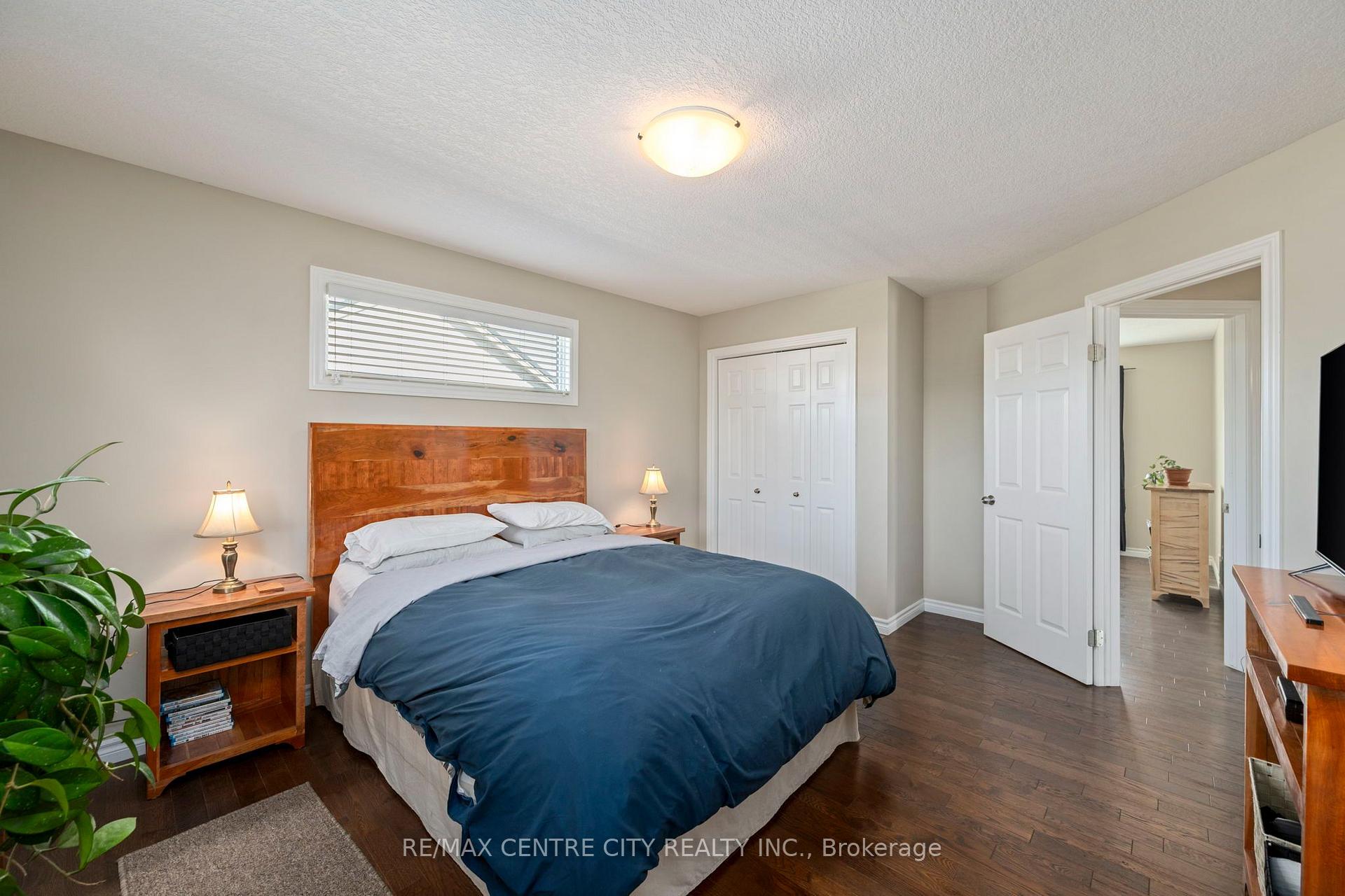 Photo 23 of 52 Pine Valley Drive, St. Thomas — HOMEH