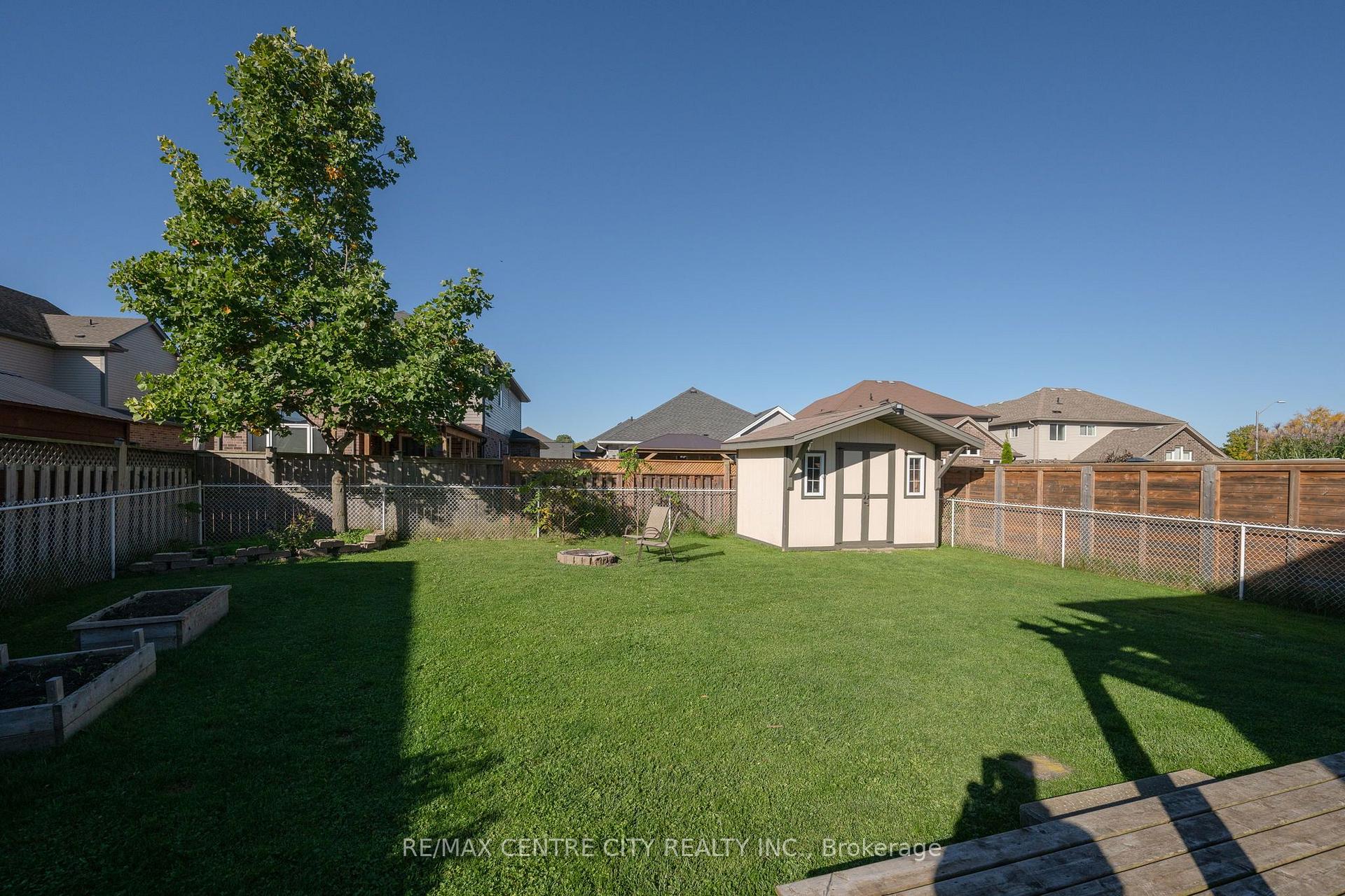 Photo 35 of 52 Pine Valley Drive, St. Thomas — HOMEH