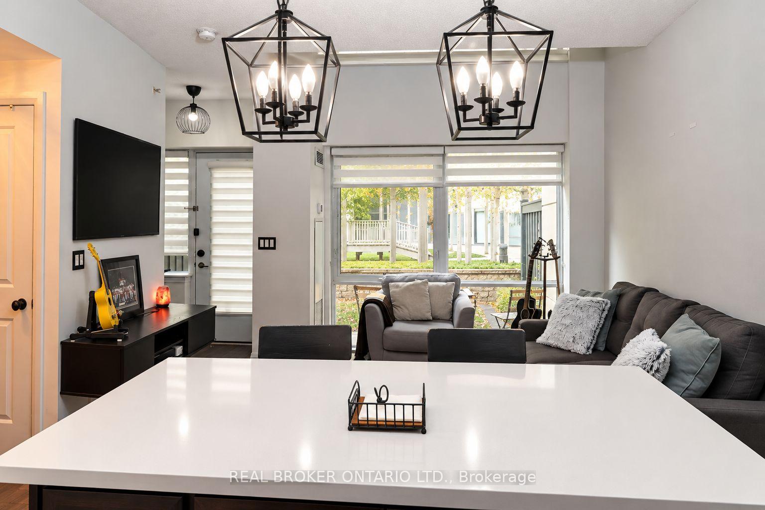 Photo 3 of Unit 111, 12 Woodstream Boulevard, Vaughan, Vaughan Grove — HOMEH