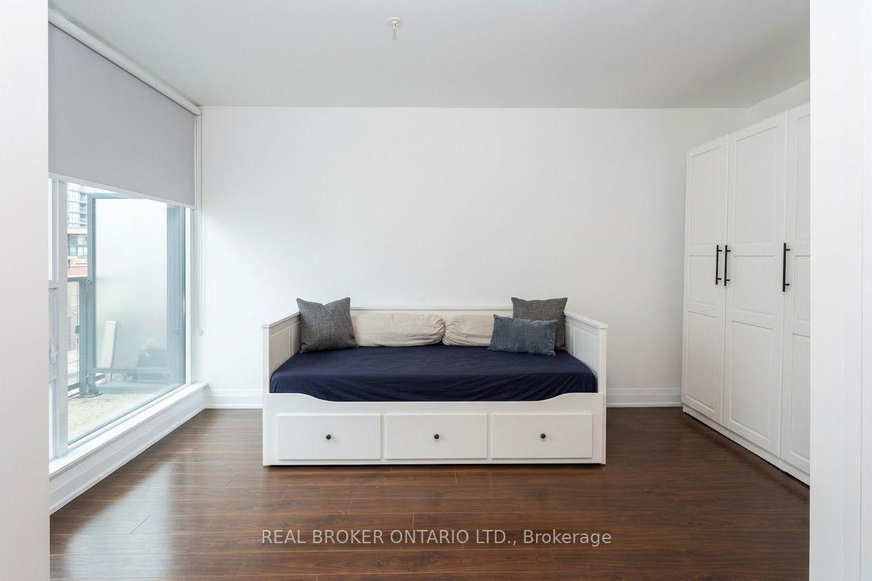Photo 8 of Unit 111, 12 Woodstream Boulevard, Vaughan, Vaughan Grove — HOMEH