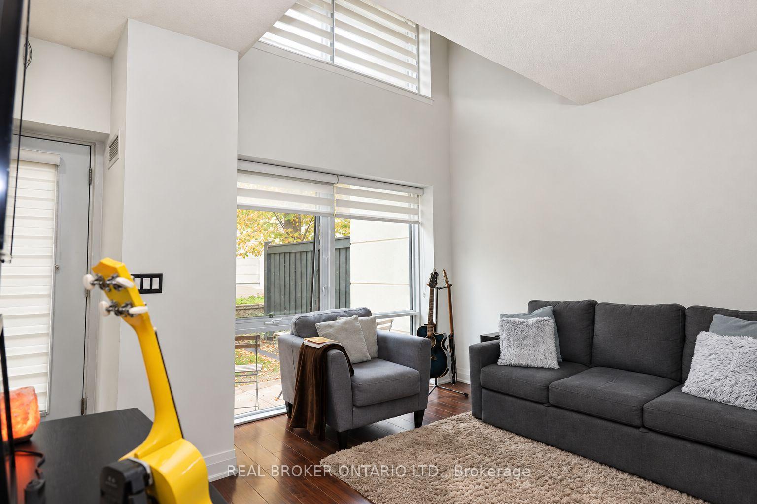 Photo 16 of Unit 111, 12 Woodstream Boulevard, Vaughan, Vaughan Grove — HOMEH