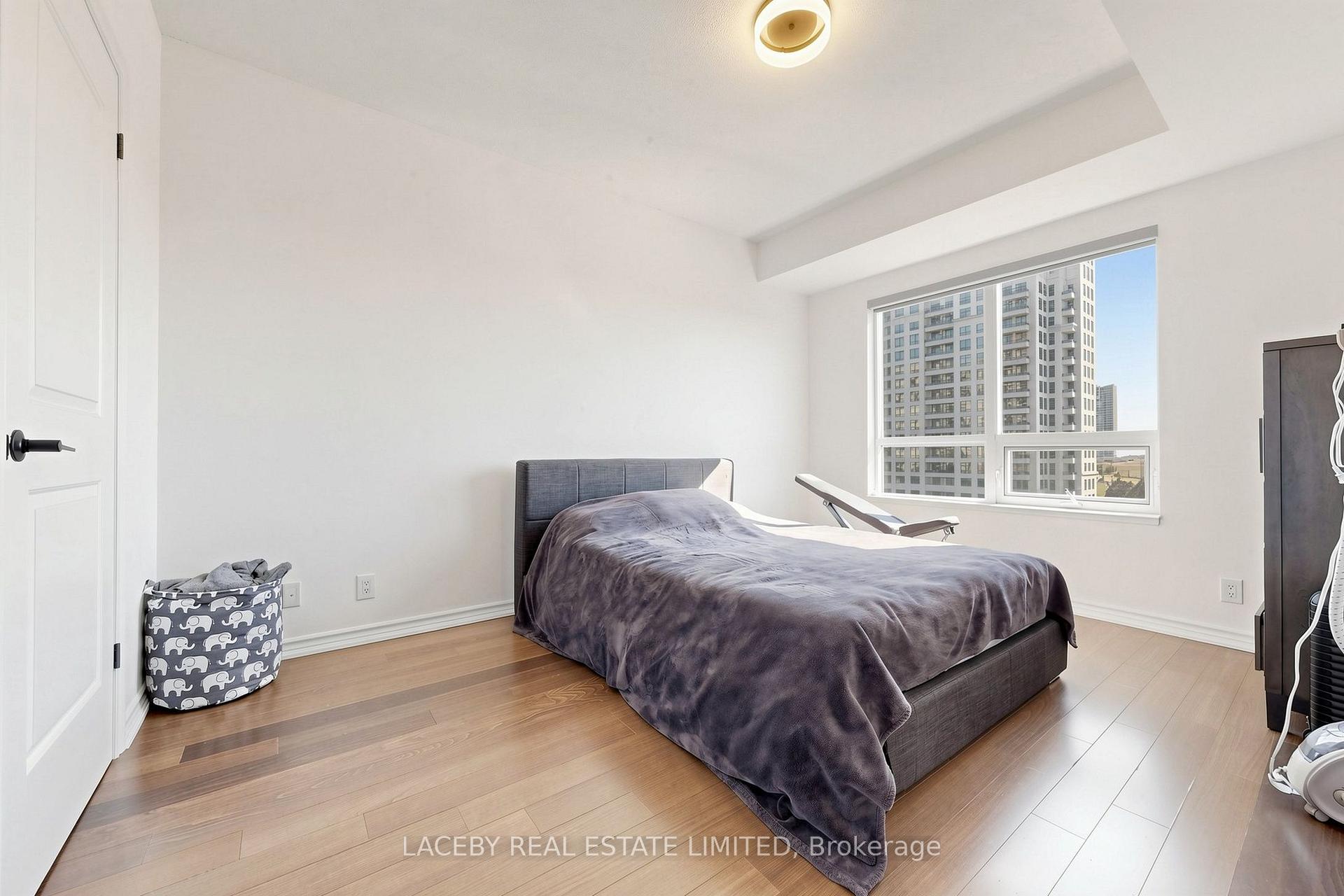 Photo 18 of Unit 509, 9235 Jane Street, Vaughan, Maple — HOMEH