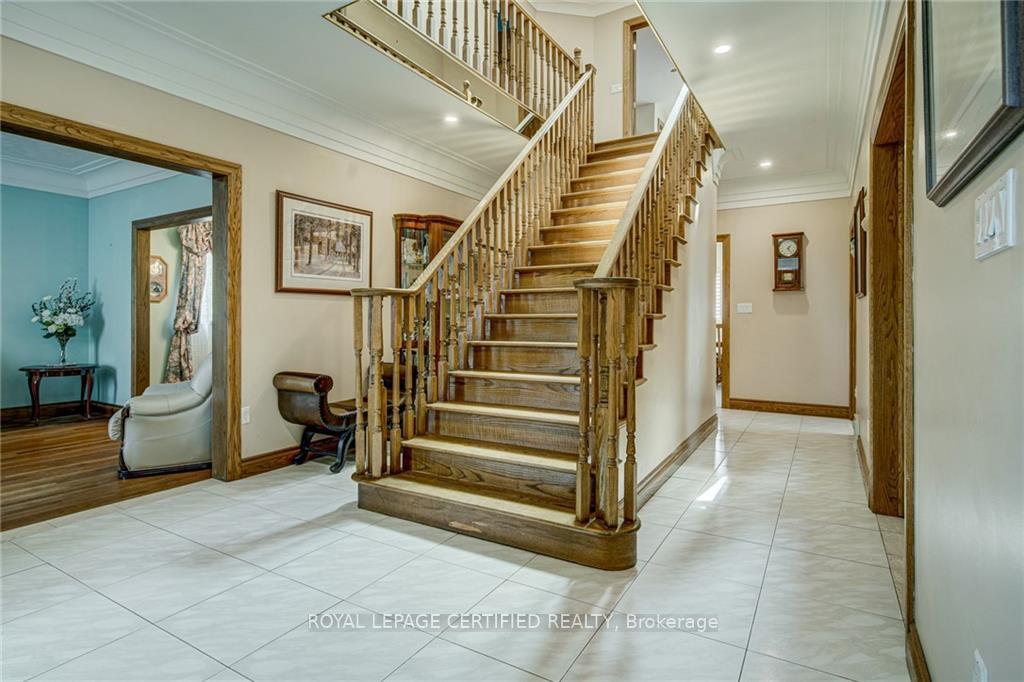 Photo 3 of Unit Upper, 1210 Upper Paradise Road, Hamilton, Carpenter — HOMEH