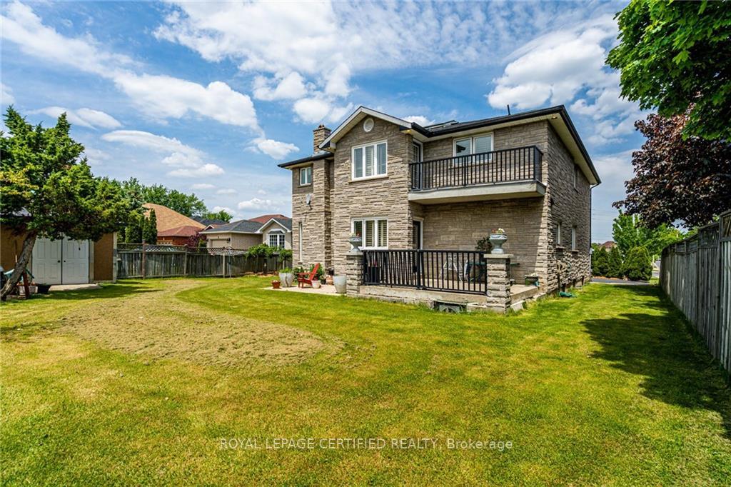 Photo 17 of Unit Upper, 1210 Upper Paradise Road, Hamilton, Carpenter — HOMEH