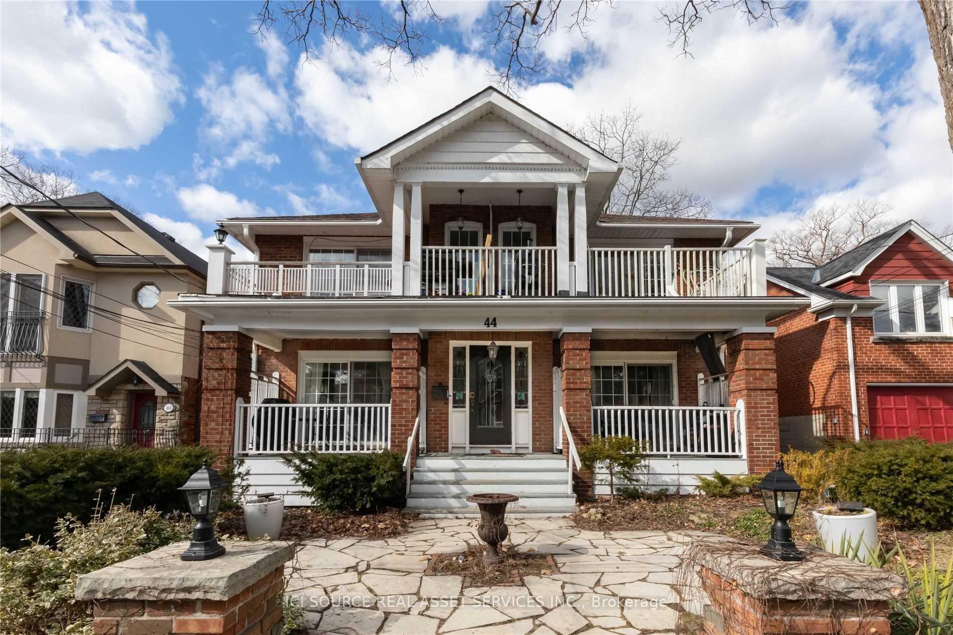 Photo 3 of Unit Unit 6, 44 Courcelette Road, Scarborough, Birchcliffe-Cliffside — HOMEH