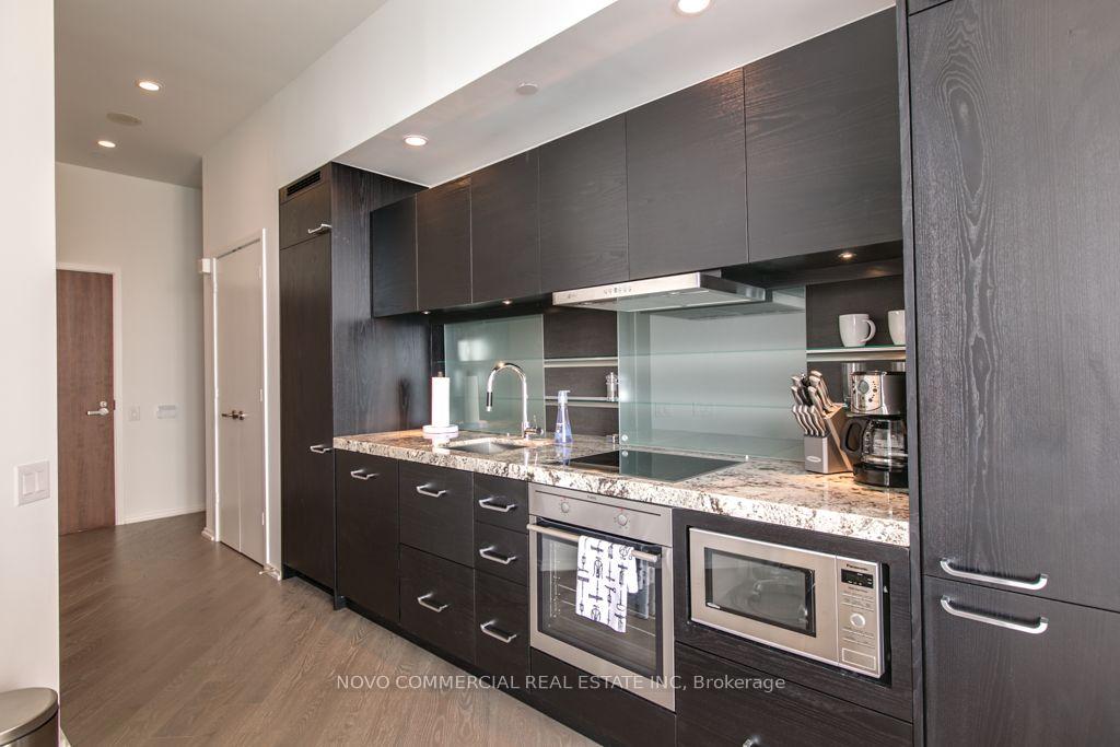 Photo 4 of Unit 5209, 45 Charles Street E, Toronto, Church-Yonge Corridor — HOMEH