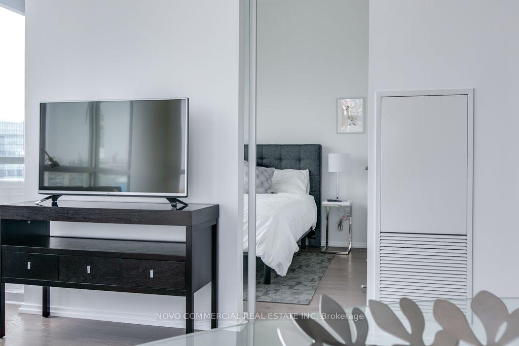 Photo 12 of Unit 5209, 45 Charles Street E, Toronto, Church-Yonge Corridor — HOMEH