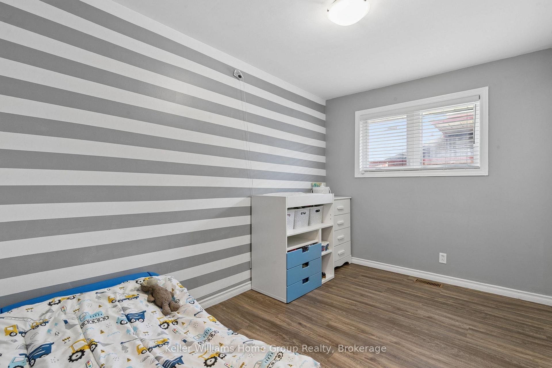 Photo 15 of 61 Fairlawn Road, Kitchener, Vanier - Kitchener — HOMEH