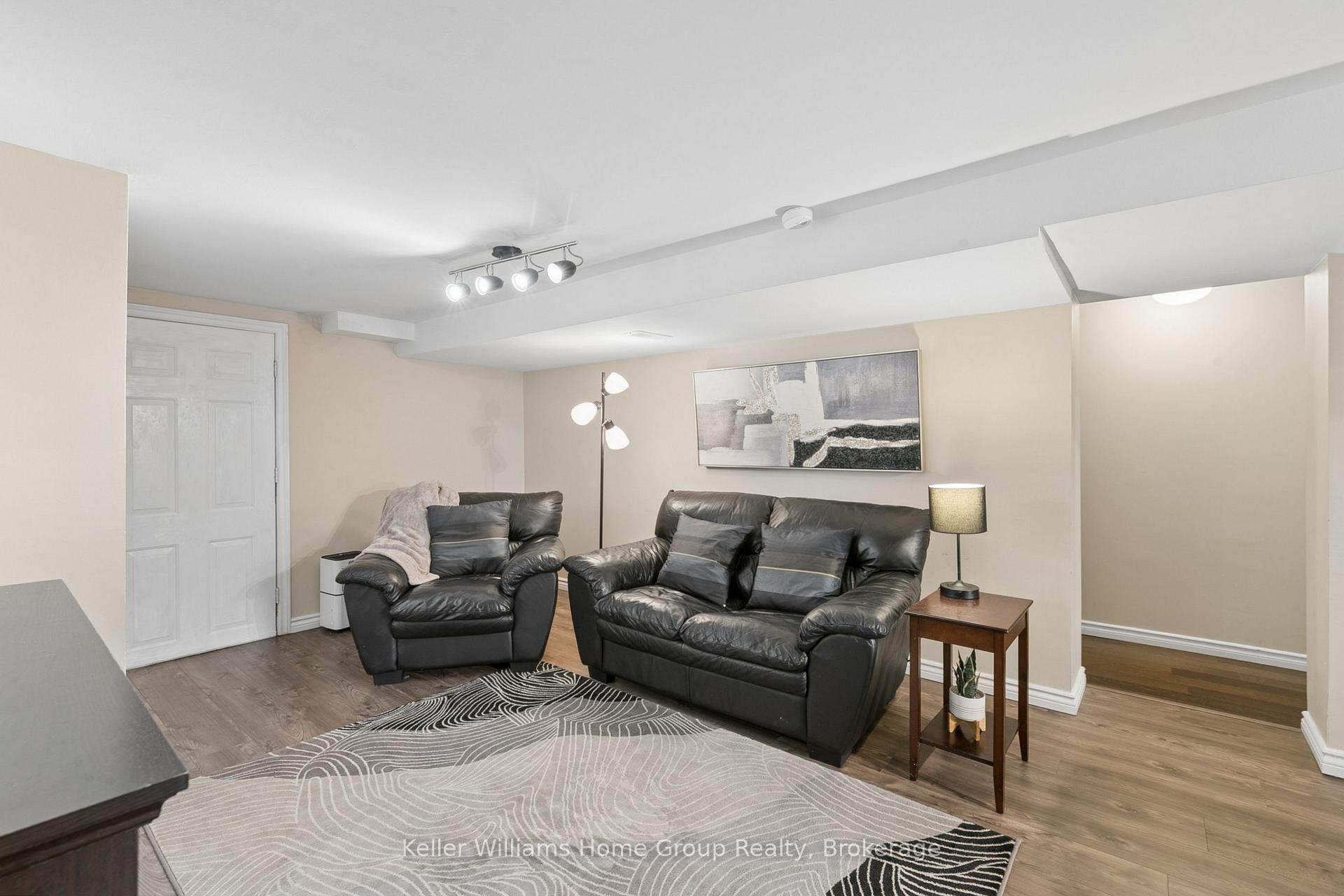 Photo 22 of 61 Fairlawn Road, Kitchener, Vanier - Kitchener — HOMEH