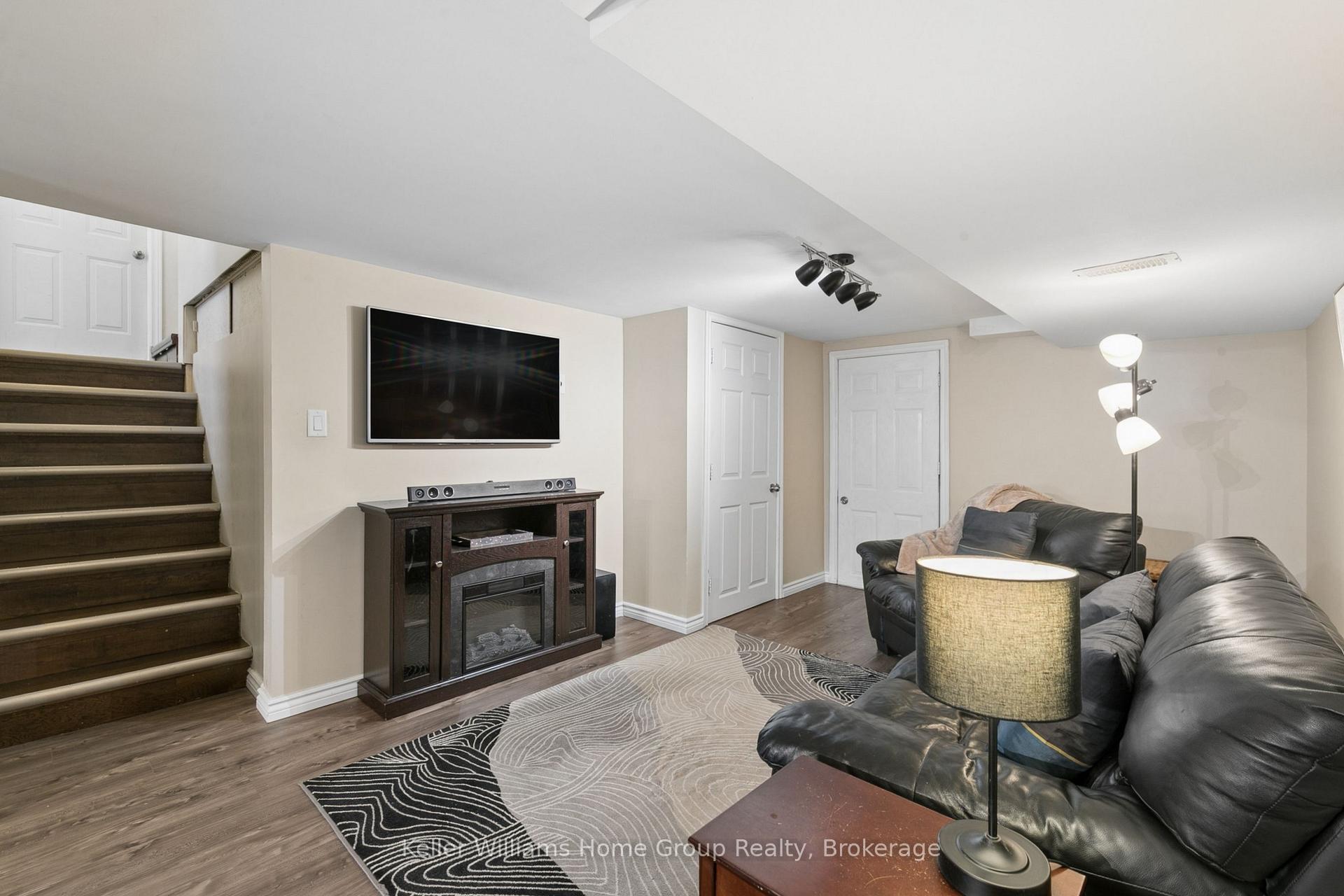 Photo 23 of 61 Fairlawn Road, Kitchener, Vanier - Kitchener — HOMEH
