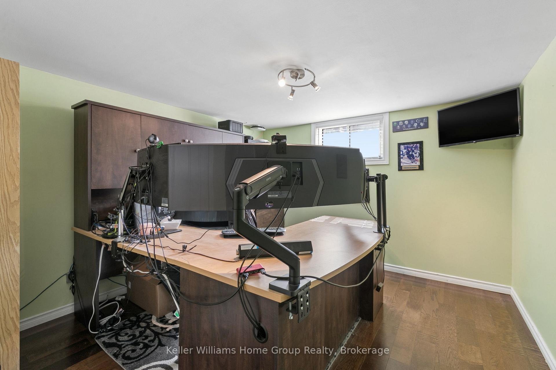 Photo 29 of 61 Fairlawn Road, Kitchener, Vanier - Kitchener — HOMEH