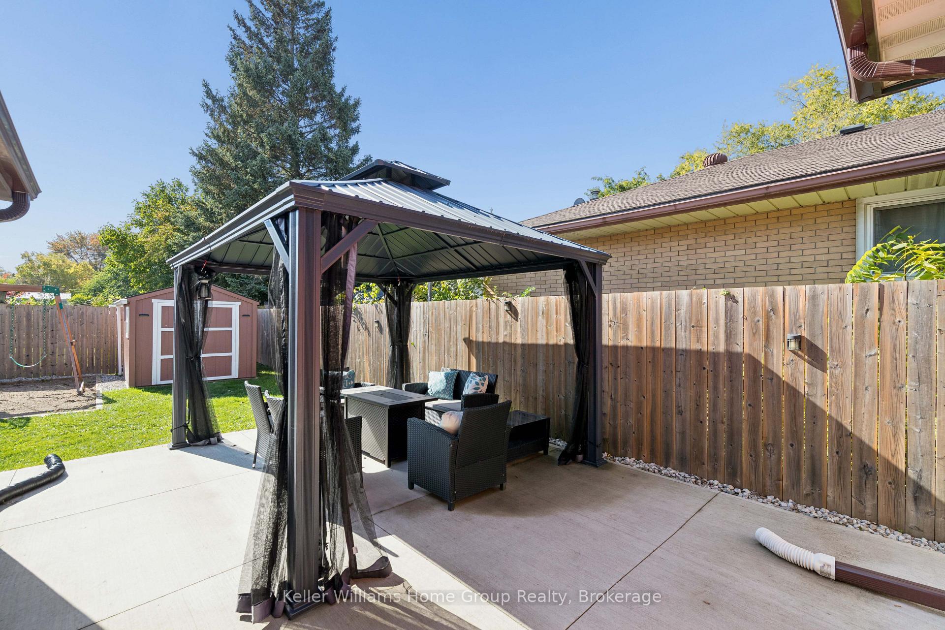 Photo 32 of 61 Fairlawn Road, Kitchener, Vanier - Kitchener — HOMEH
