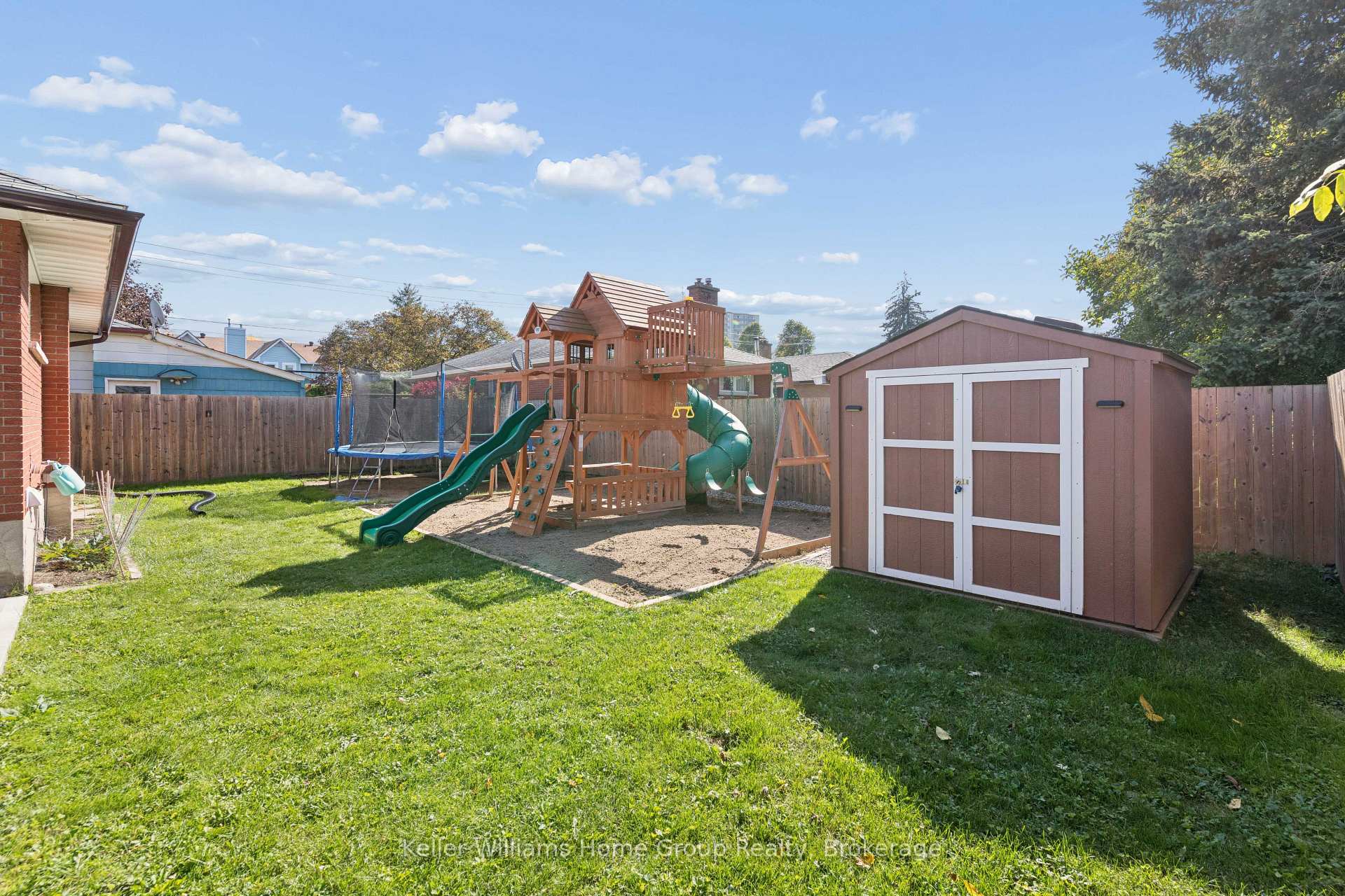 Photo 33 of 61 Fairlawn Road, Kitchener, Vanier - Kitchener — HOMEH