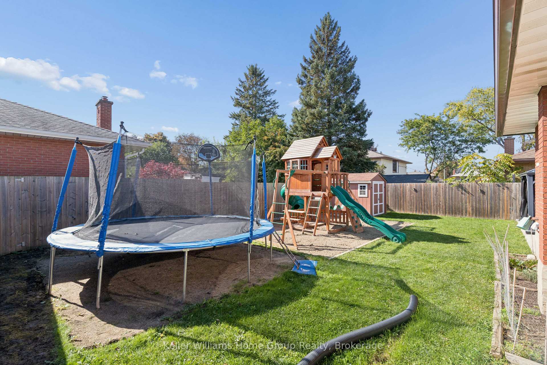 Photo 36 of 61 Fairlawn Road, Kitchener, Vanier - Kitchener — HOMEH