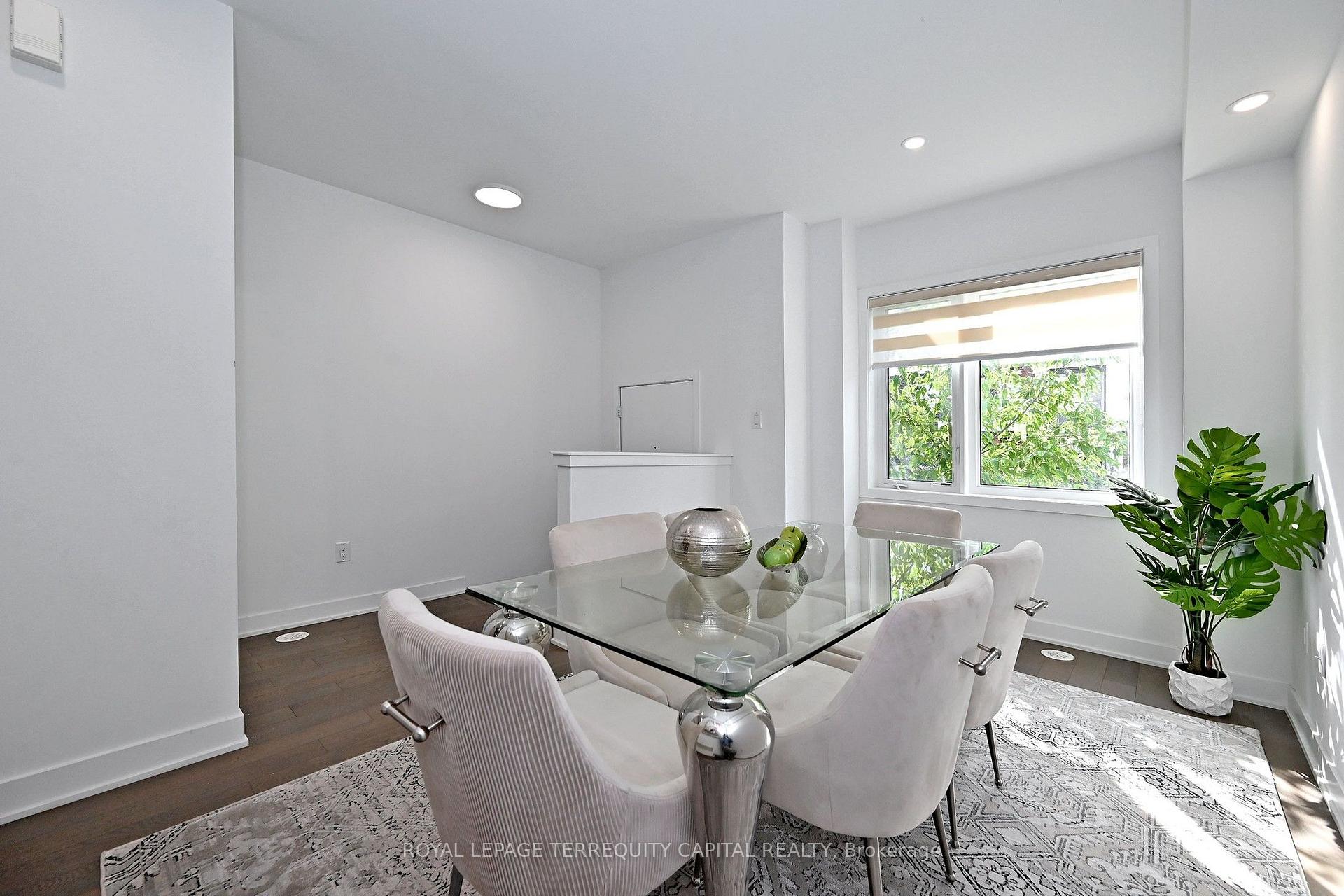 Photo 5 of 101 William Duncan Road, North York, Downsview-Roding-CFB — HOMEH