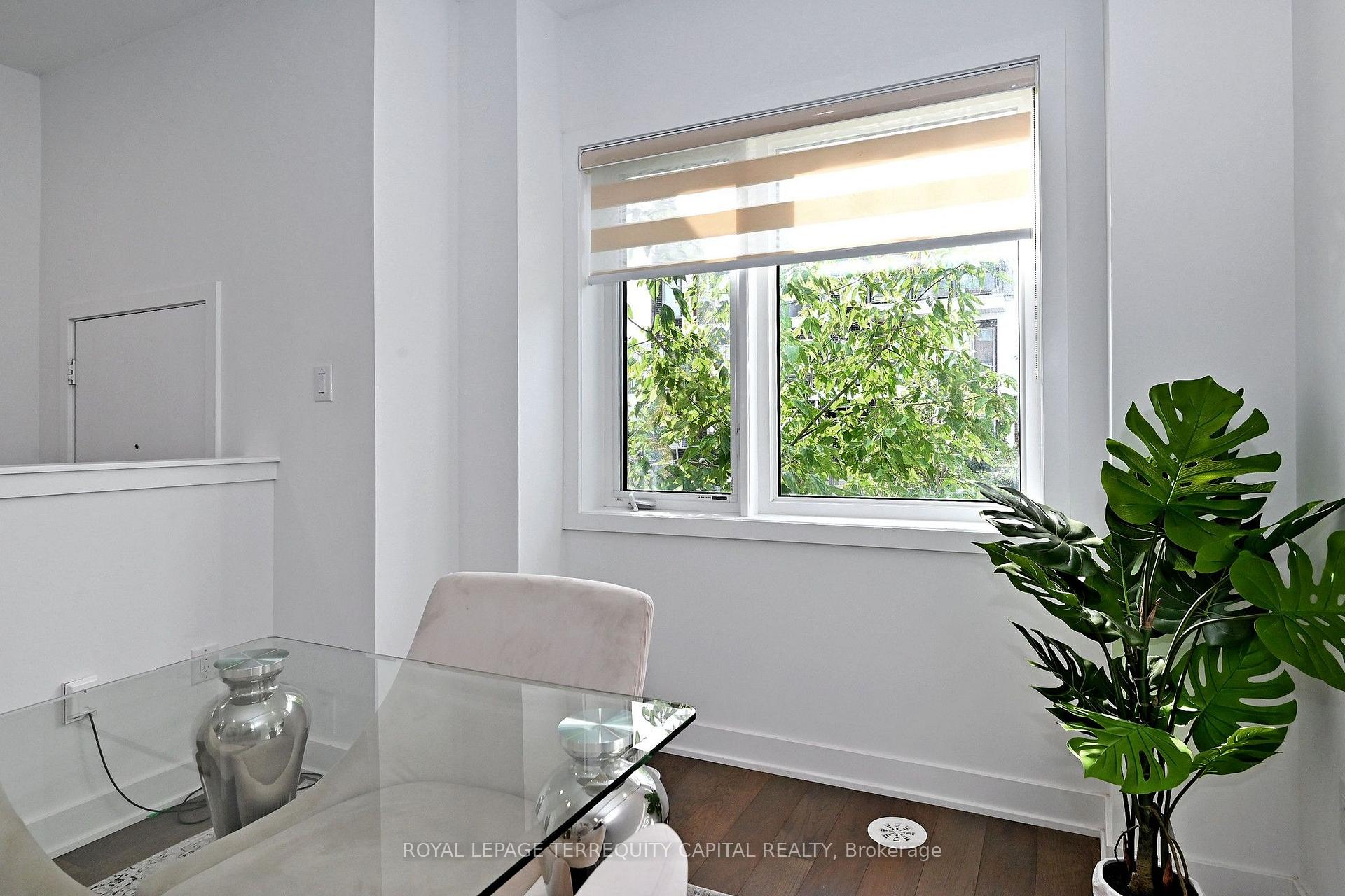 Photo 6 of 101 William Duncan Road, North York, Downsview-Roding-CFB — HOMEH