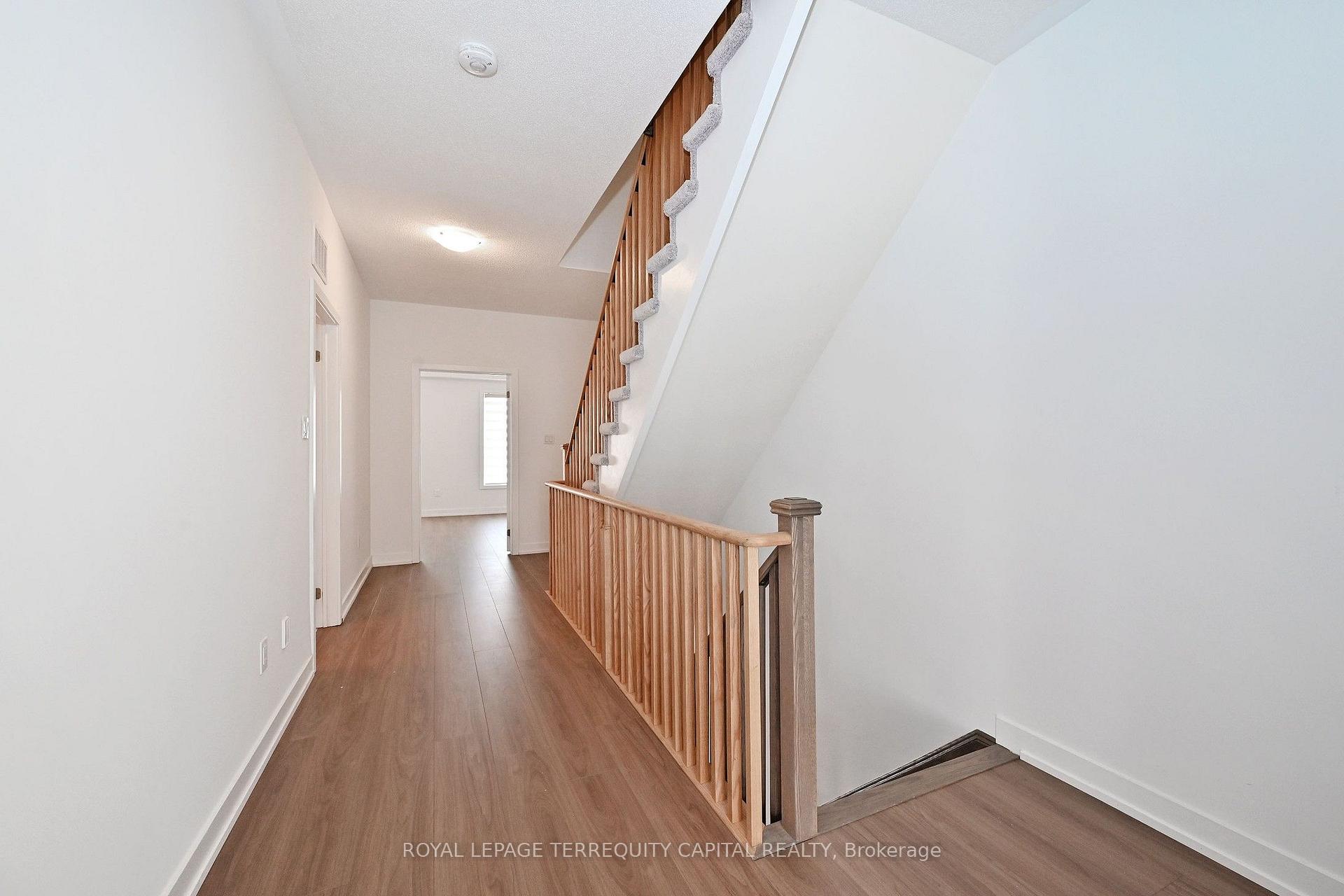 Photo 15 of 101 William Duncan Road, North York, Downsview-Roding-CFB — HOMEH