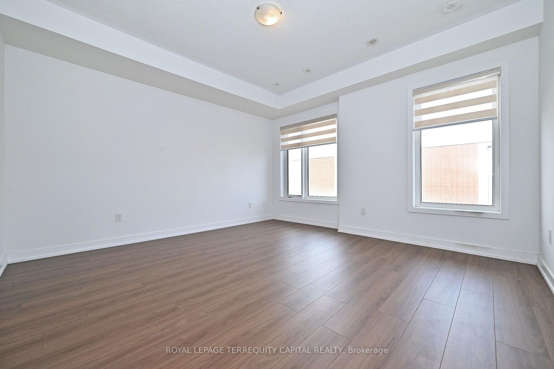 Photo 22 of 101 William Duncan Road, North York, Downsview-Roding-CFB — HOMEH