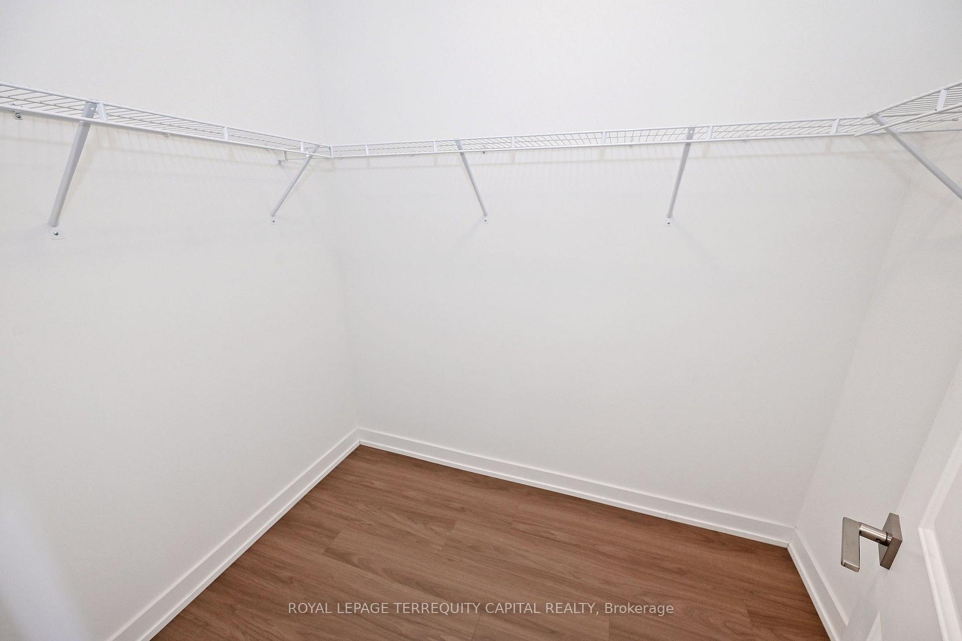 Photo 33 of 101 William Duncan Road, North York, Downsview-Roding-CFB — HOMEH