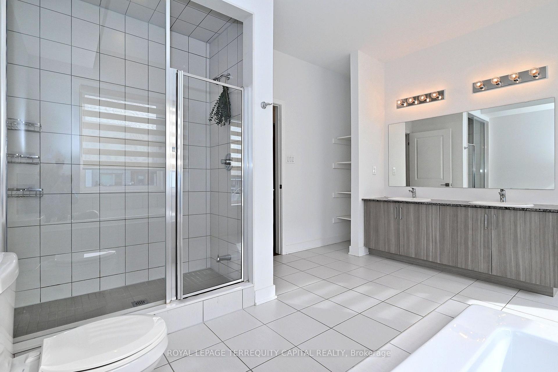 Photo 37 of 101 William Duncan Road, North York, Downsview-Roding-CFB — HOMEH