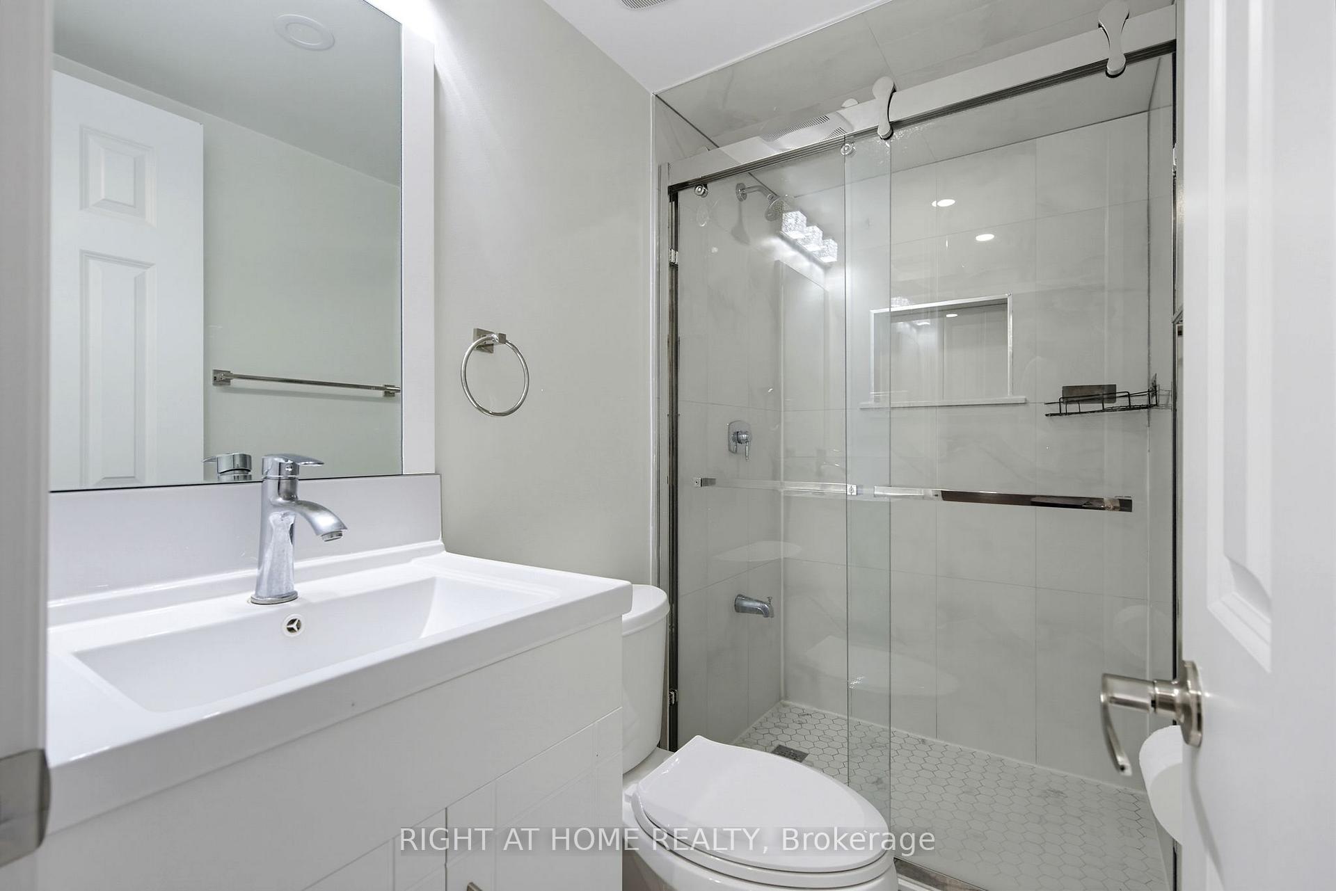 Photo 29 of 75 Bloomington Crescent, North York, Black Creek — HOMEH