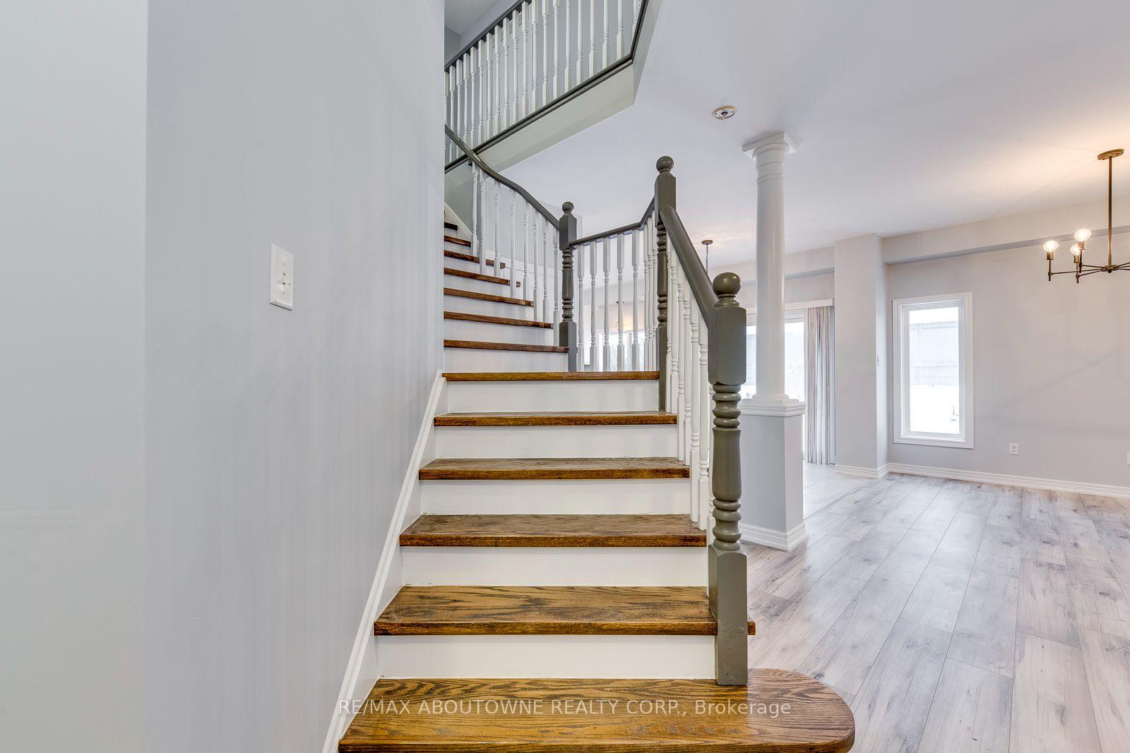Photo 5 of 5160 Bird Boulevard, Burlington, Orchard — HOMEH