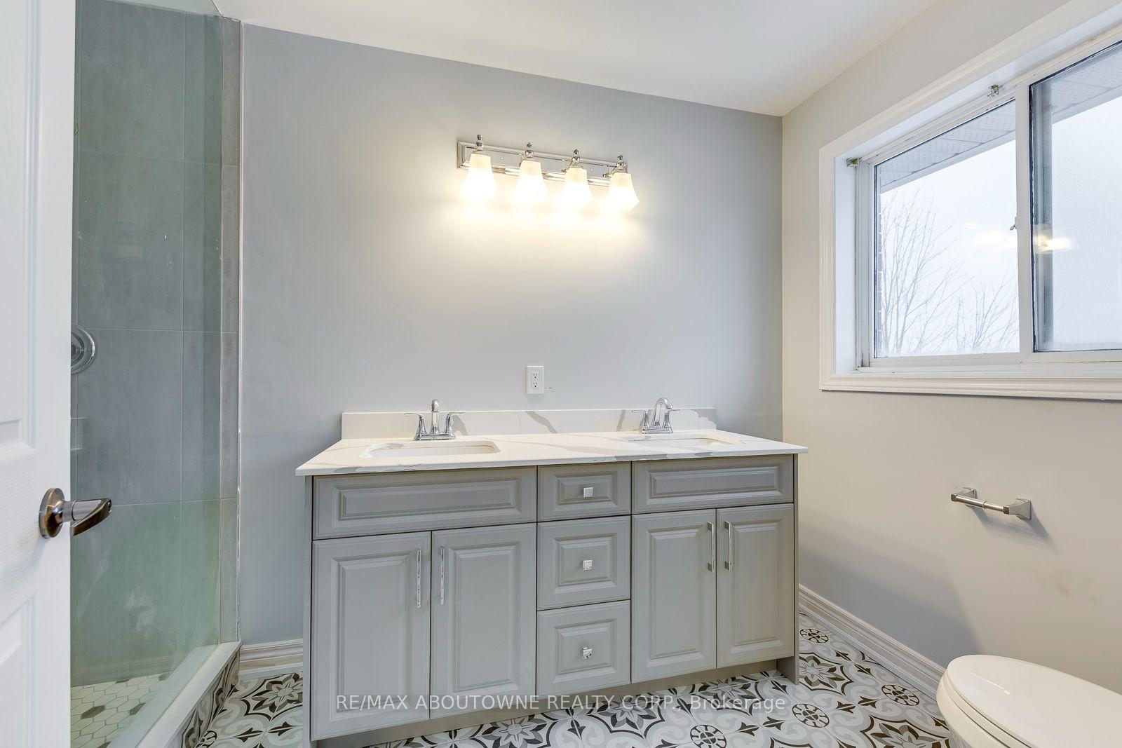 Photo 11 of 5160 Bird Boulevard, Burlington, Orchard — HOMEH