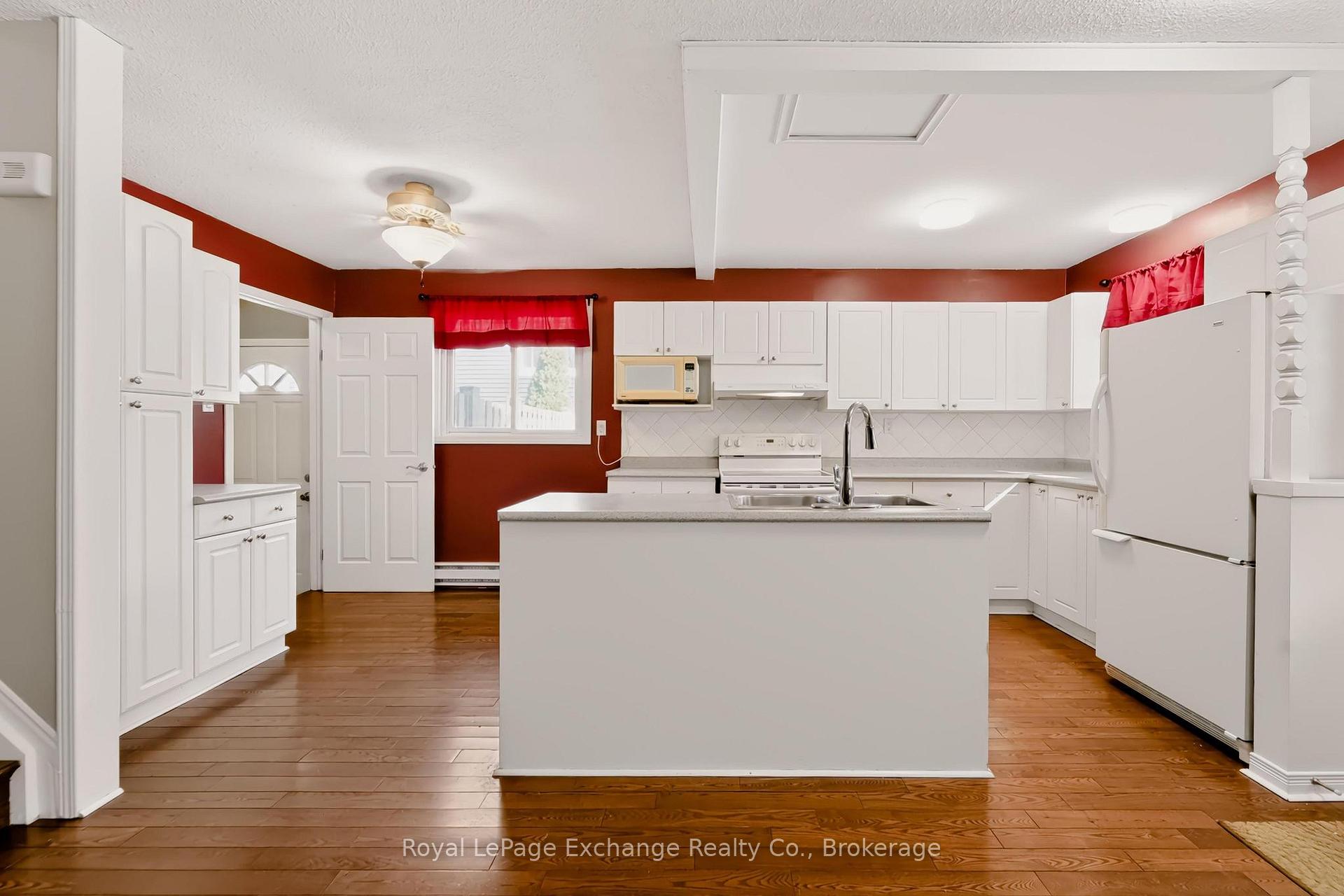 Photo 15 of 672 Palmateer Drive, Kincardine — HOMEH