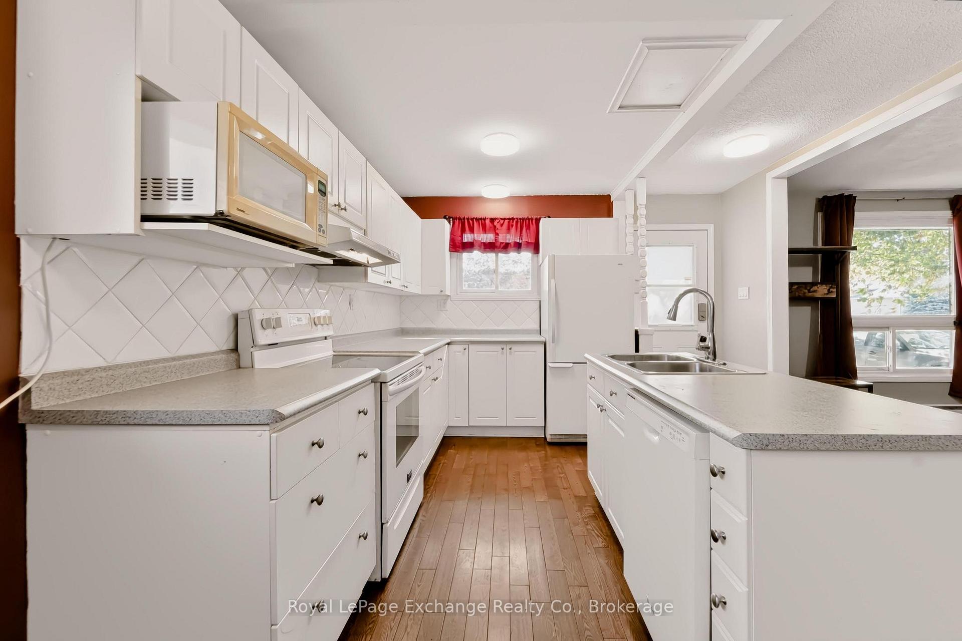 Photo 18 of 672 Palmateer Drive, Kincardine — HOMEH