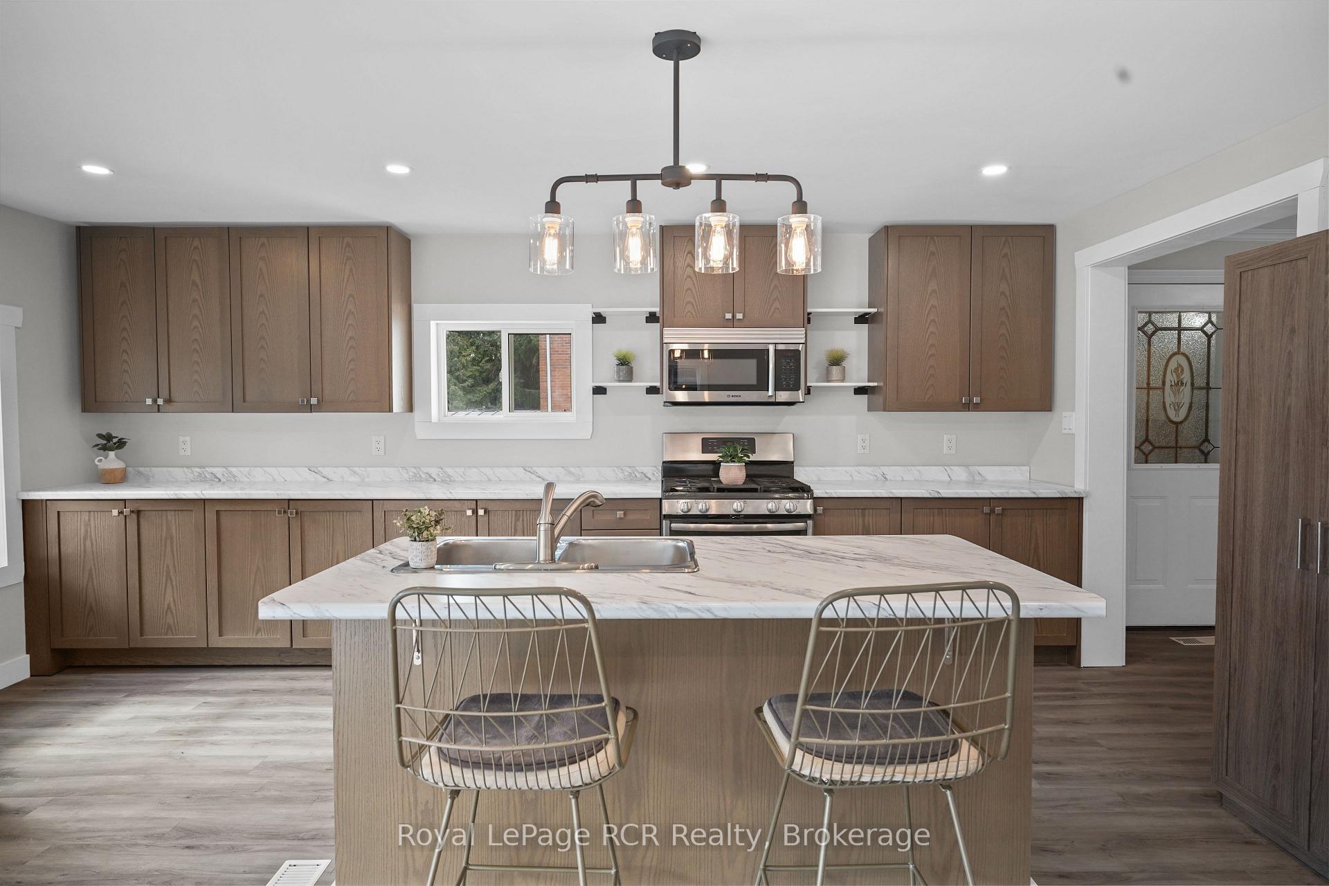 Photo 5 of 1064 Mill Street, Howick — HOMEH