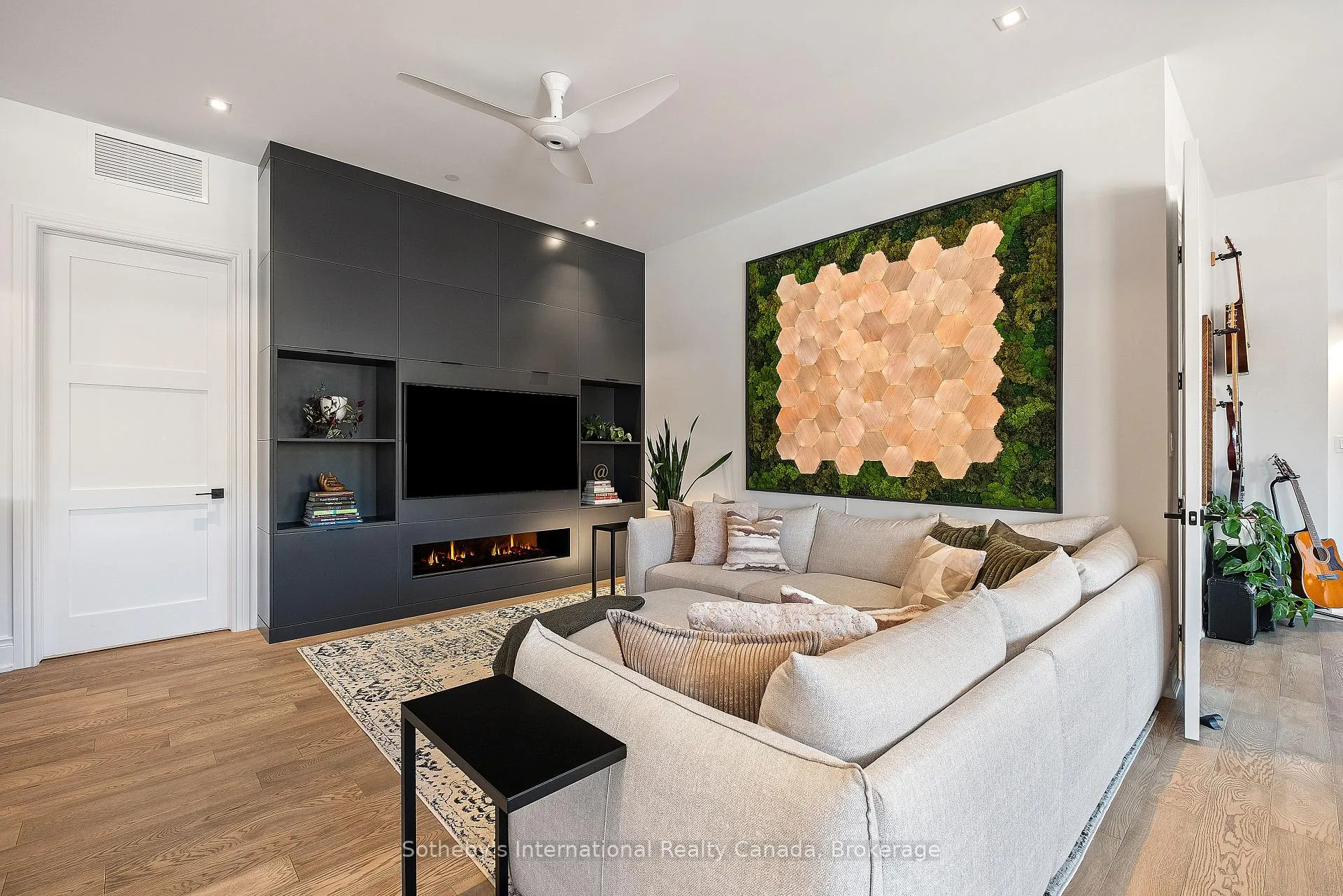 Photo 7 of Unit 3, 7 Mechanic Street, Brant, Paris — HOMEH