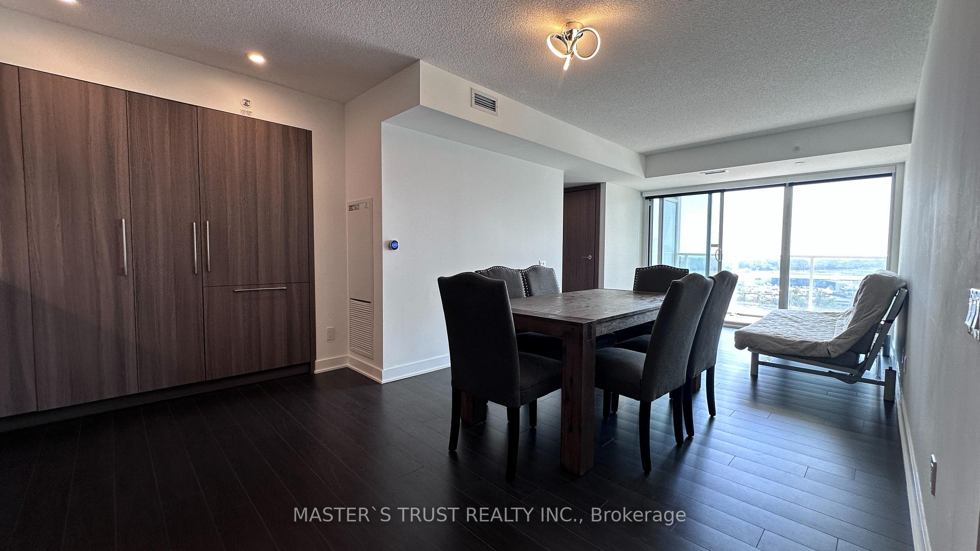 Photo 5 of Unit 1715, 17 Bathurst Street, Toronto, Waterfront Communities — HOMEH