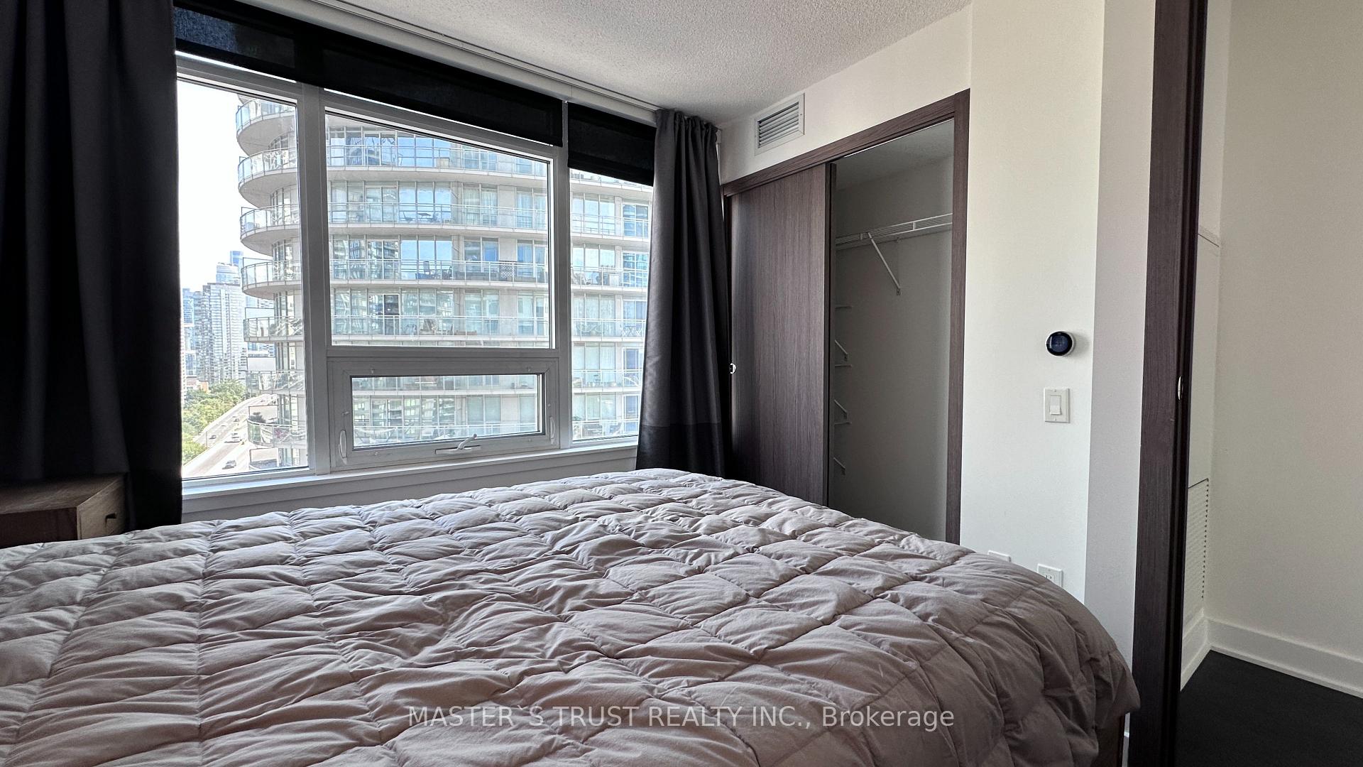 Photo 15 of Unit 1715, 17 Bathurst Street, Toronto, Waterfront Communities — HOMEH