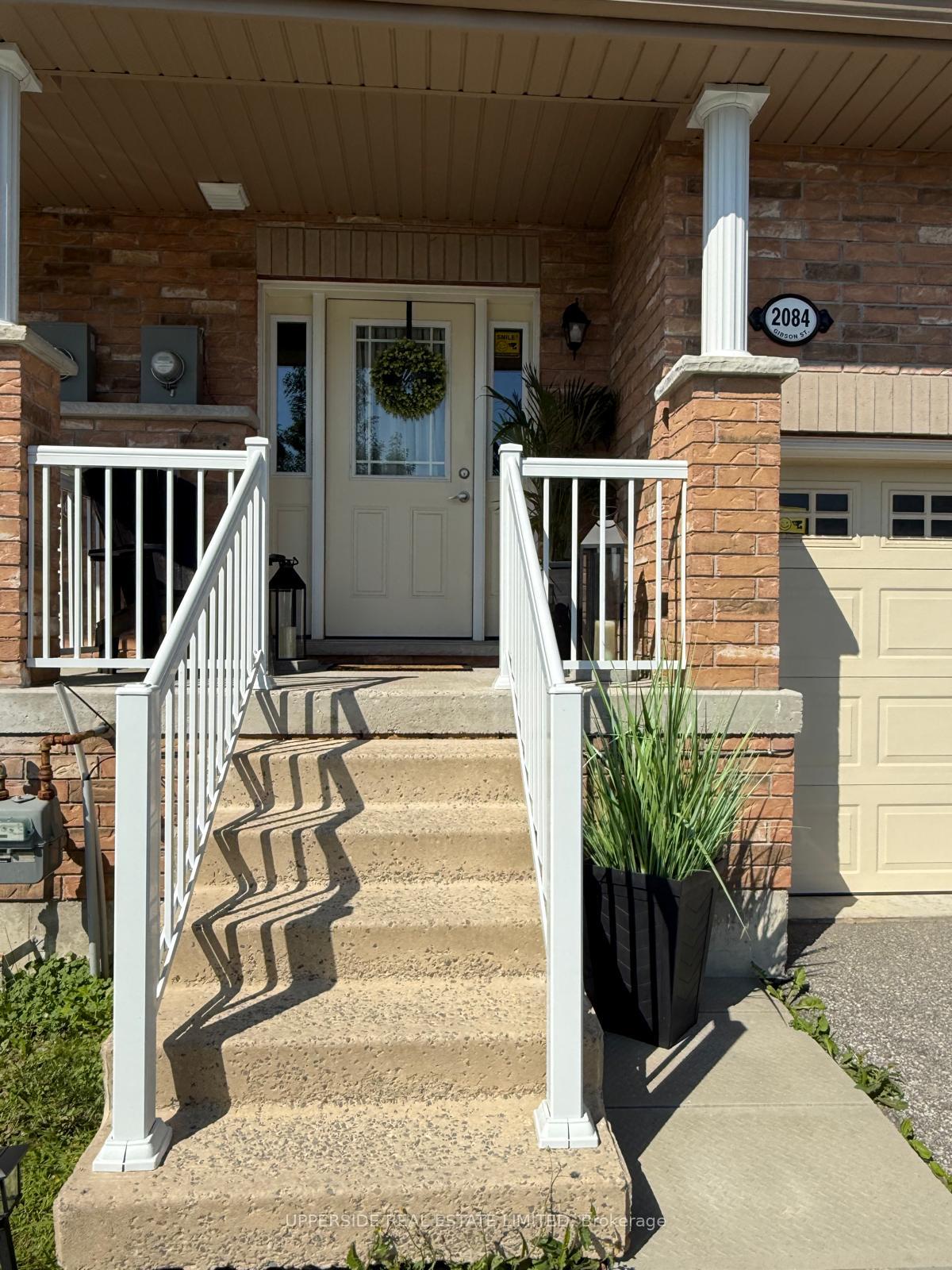 Photo 2 of 2084 Gibson Street, Innisfil, Alcona — HOMEH