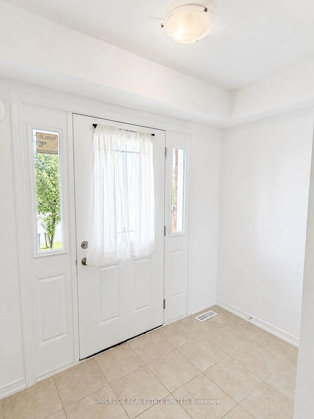 Photo 3 of 2084 Gibson Street, Innisfil, Alcona — HOMEH