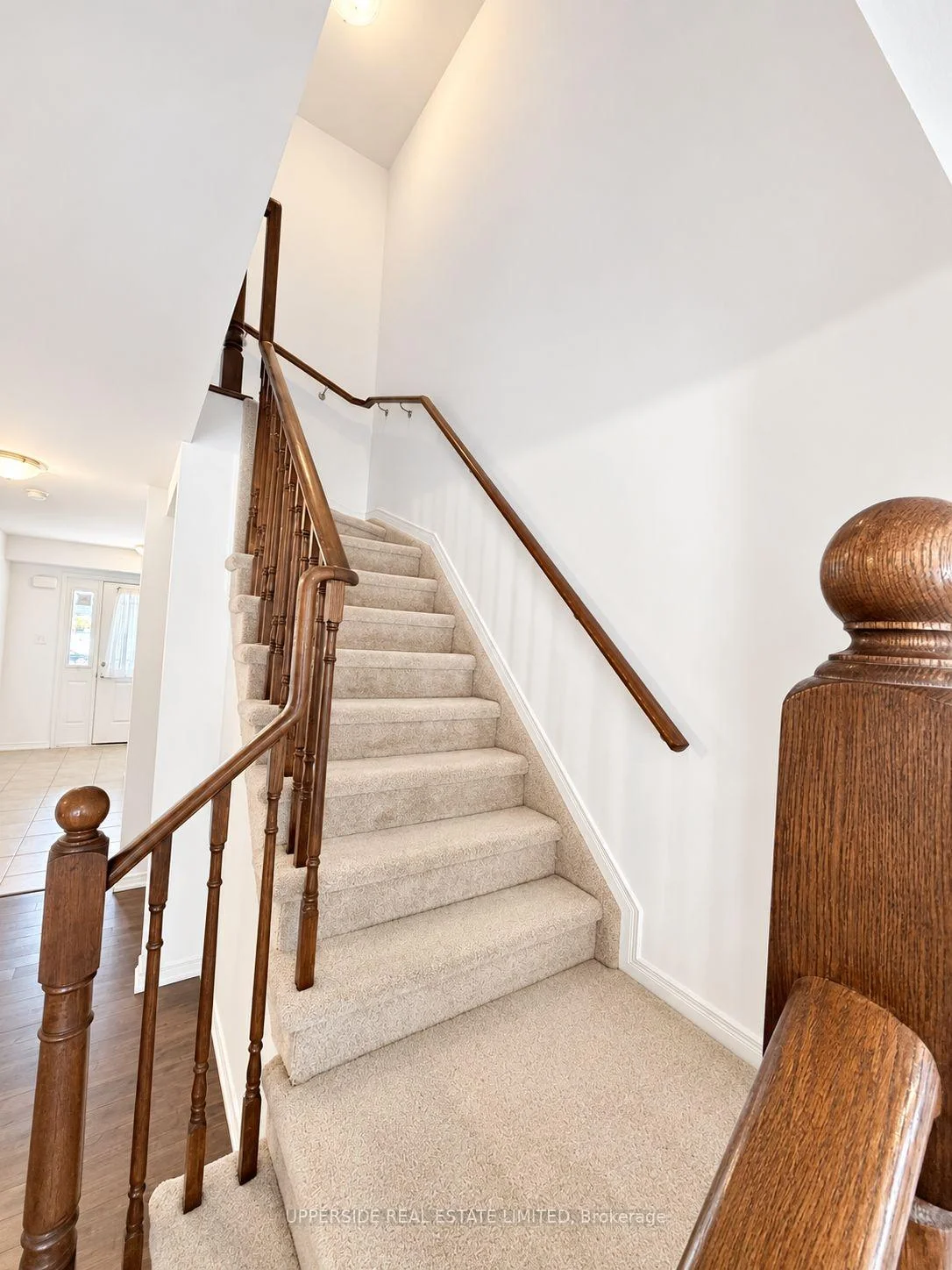 Photo 7 of 2084 Gibson Street, Innisfil, Alcona — HOMEH