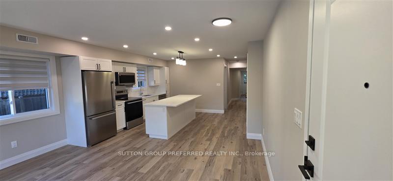 Photo 4 of Unit 5, 118 Scott Street, Strathroy-Caradoc, SE — HOMEH