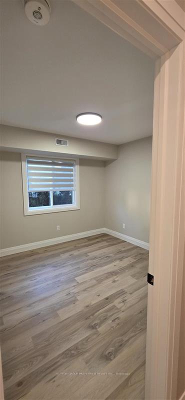Photo 9 of Unit 5, 118 Scott Street, Strathroy-Caradoc, SE — HOMEH